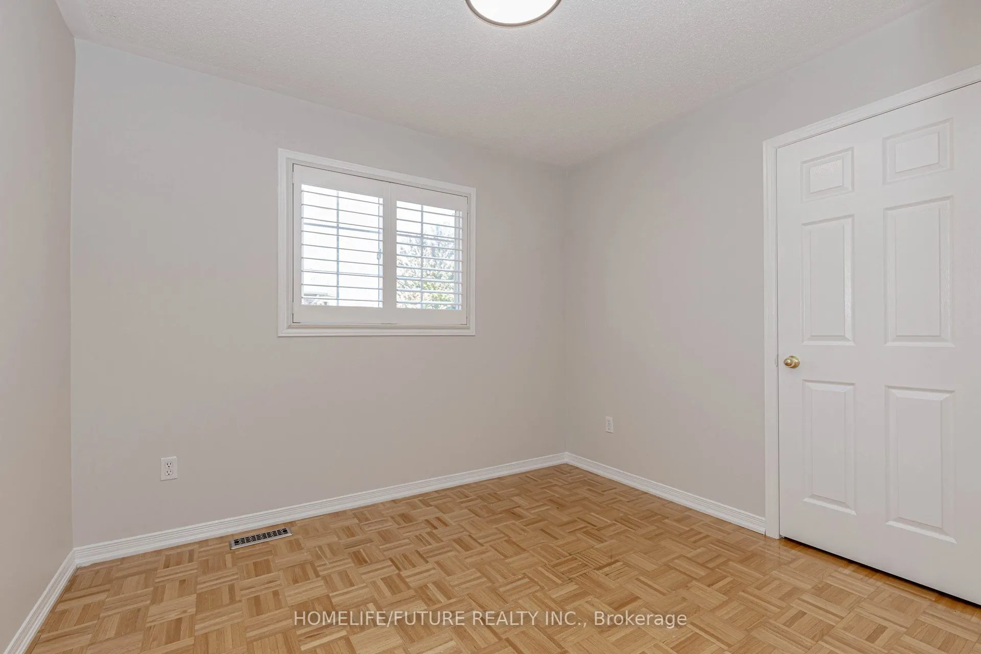 137 Zia Dodda Crescent