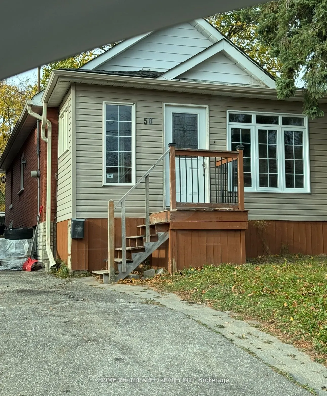 58 Roxaline Street