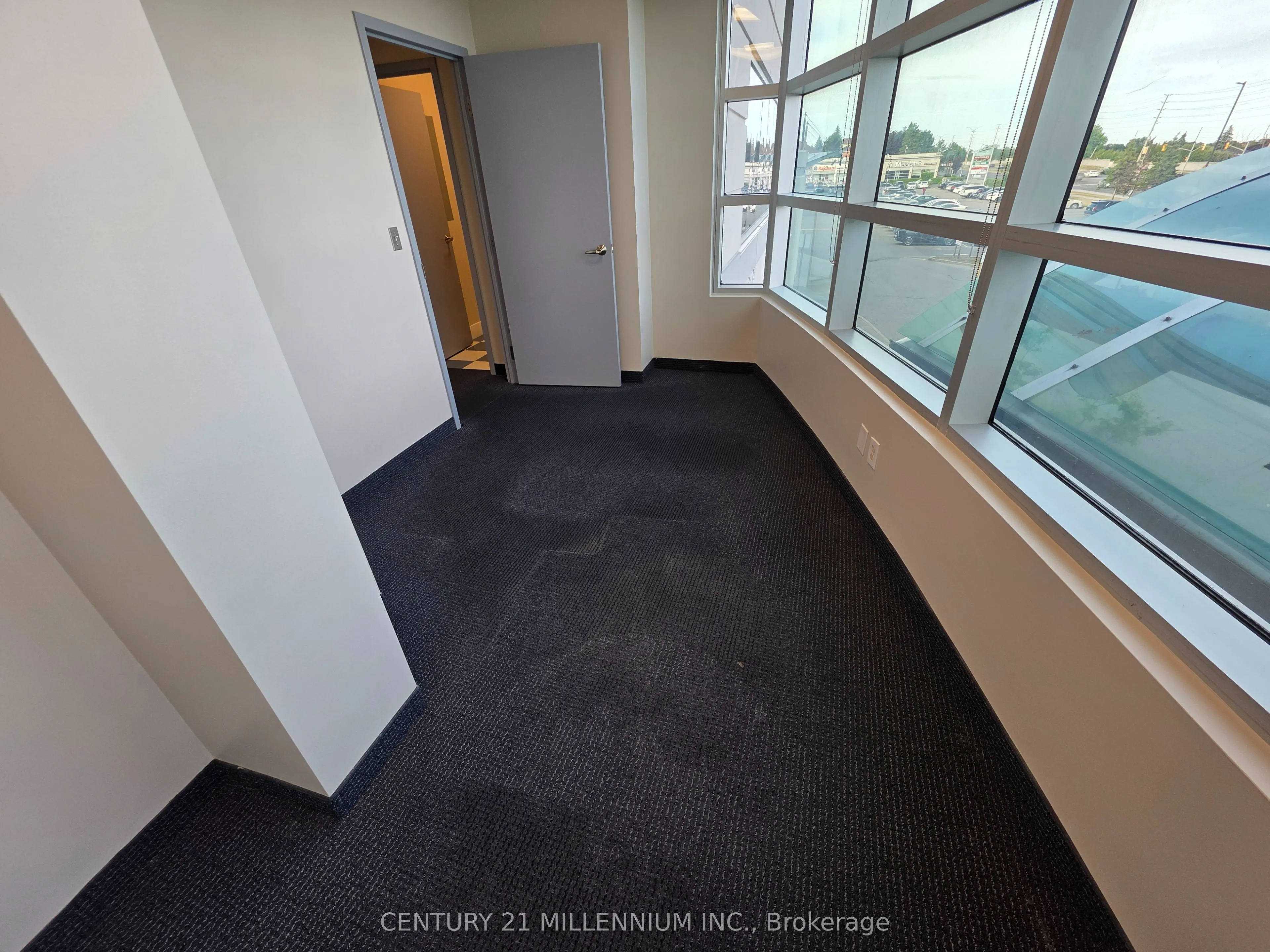 2250 Bovaird Drive E, #212