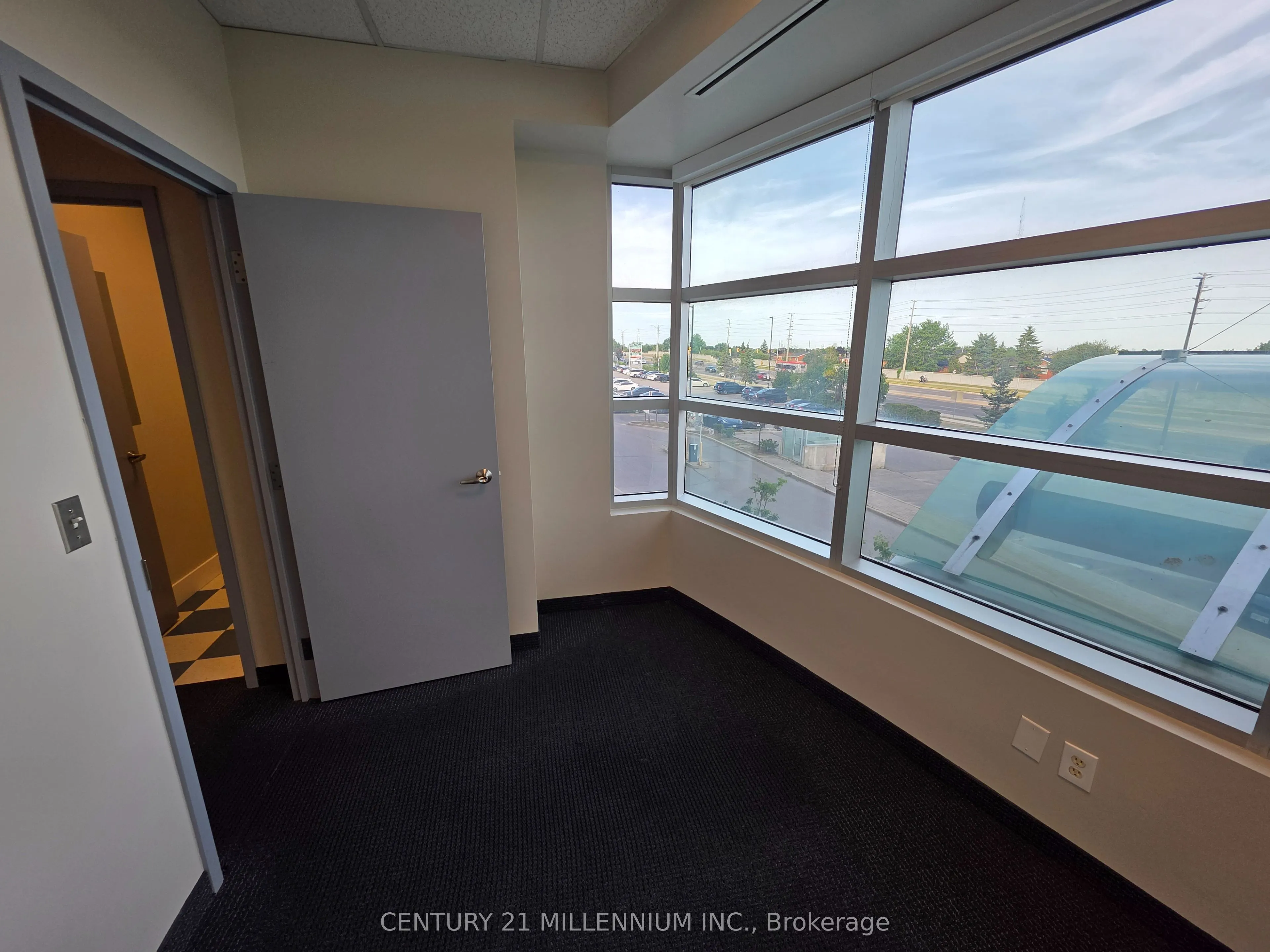 2250 Bovaird Drive E, #212