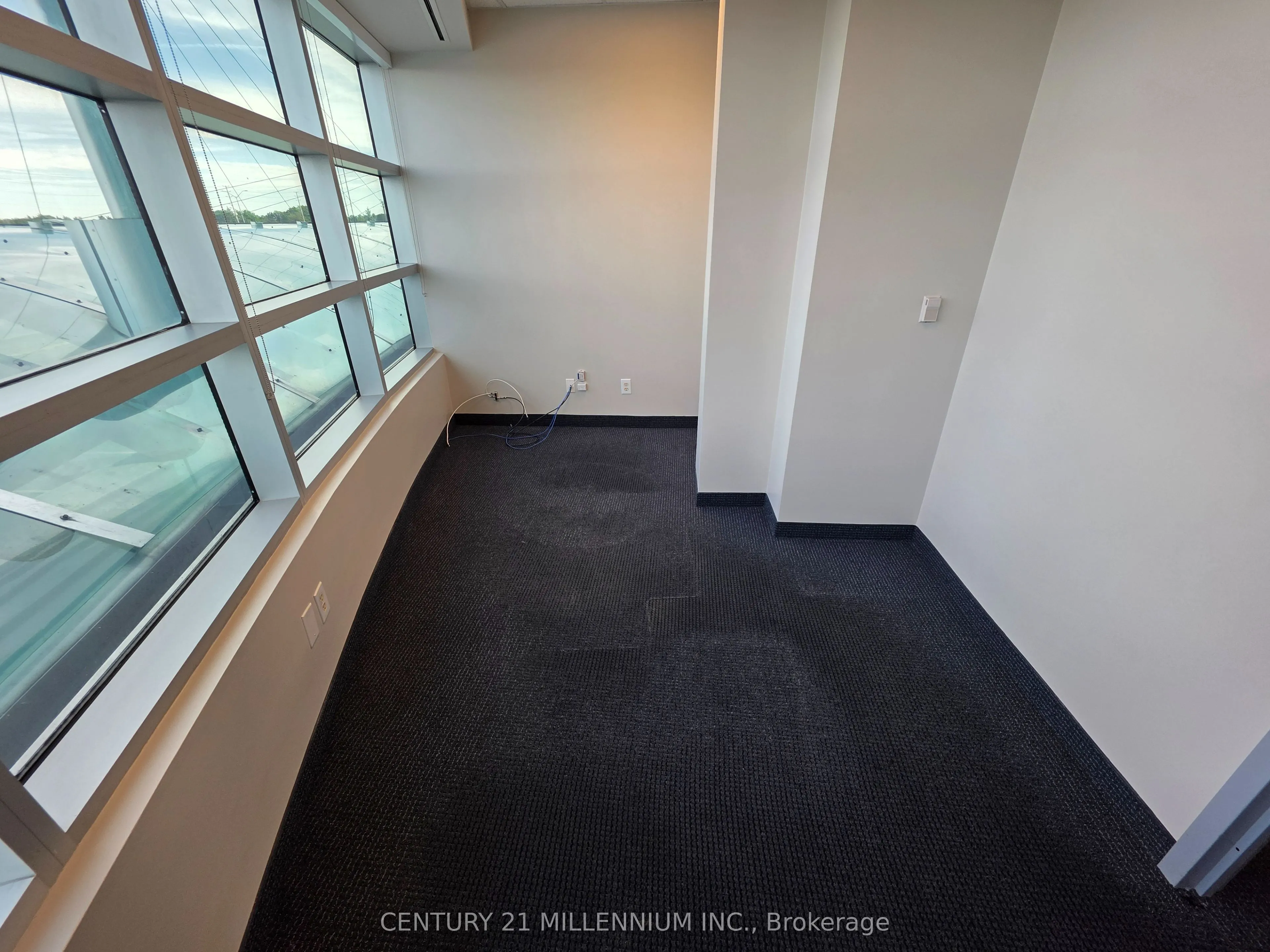 2250 Bovaird Drive E, #212