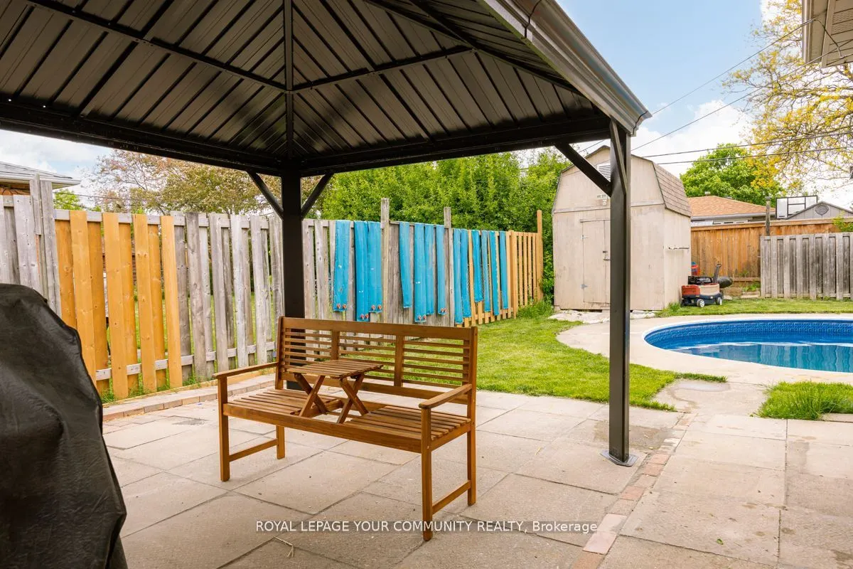 16 Midhurst Drive