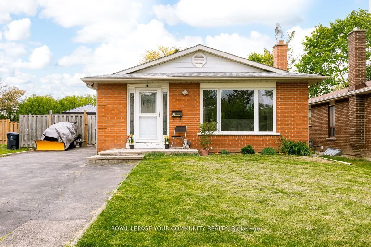 16 Midhurst Drive