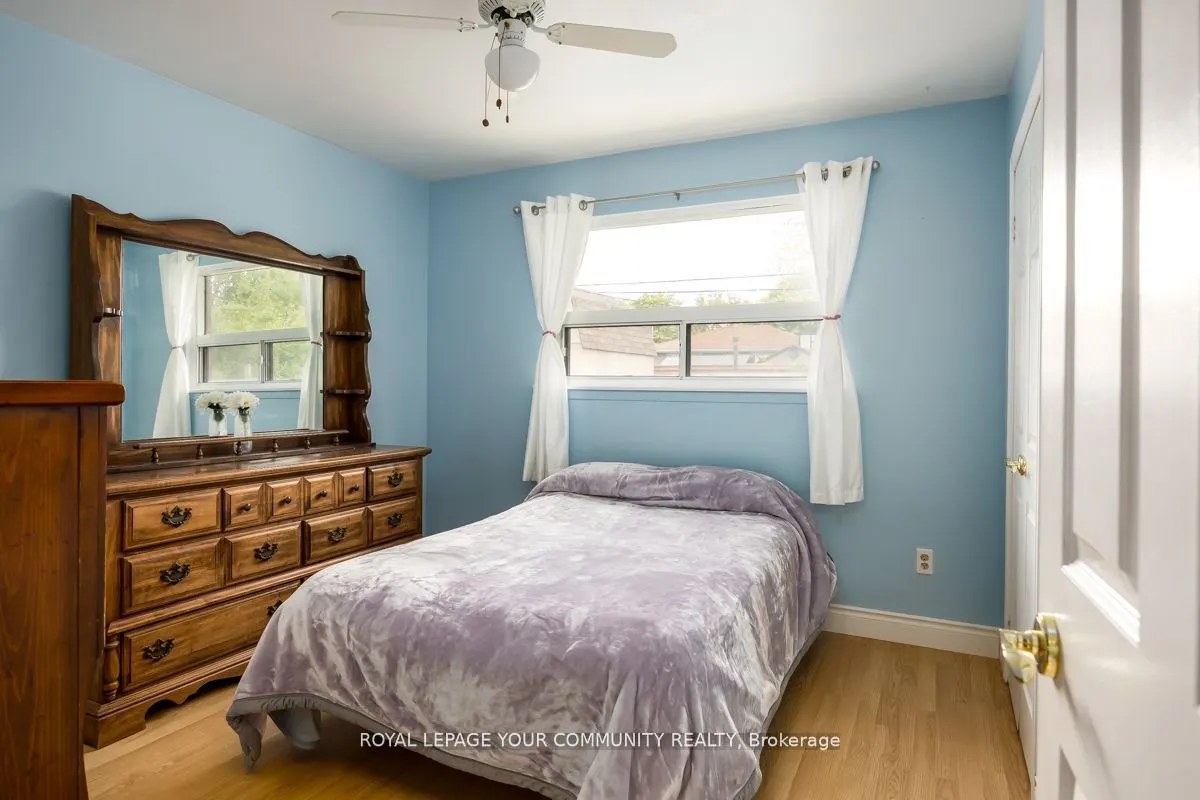 16 Midhurst Drive
