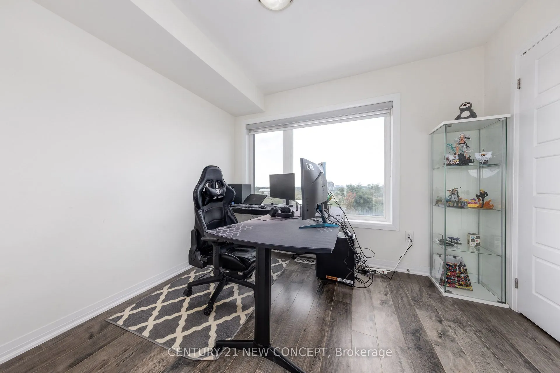 271 Downsview Park Boulevard