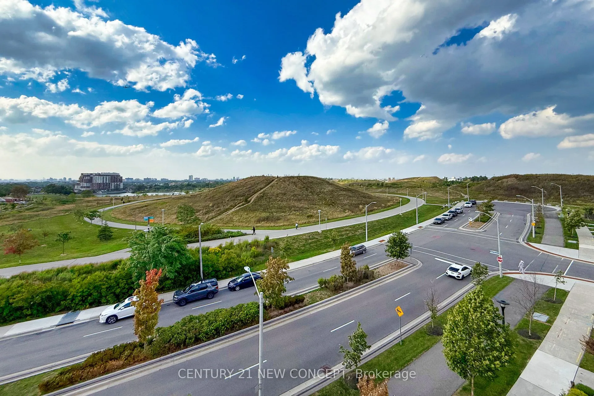 271 Downsview Park Boulevard