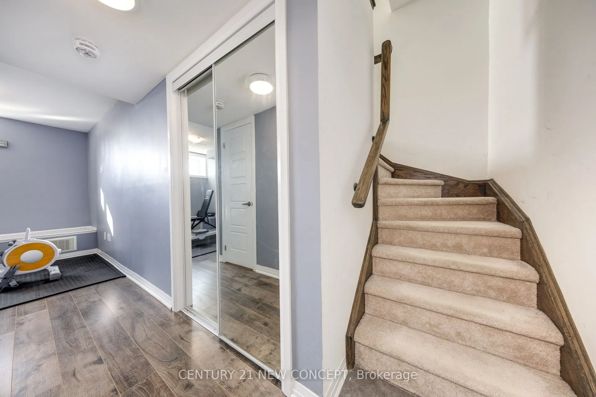 271 Downsview Park Boulevard