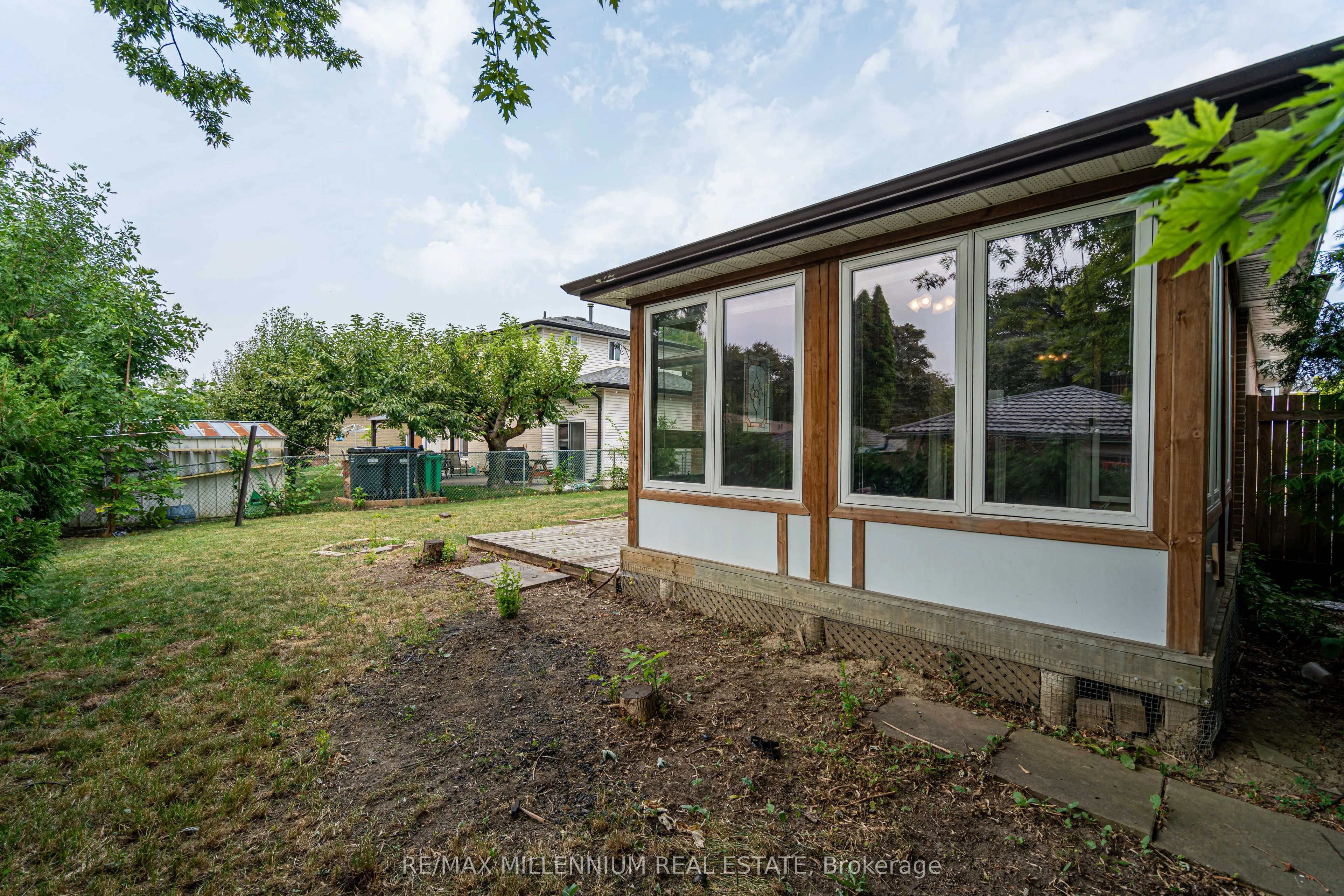 120 Madoc Drive