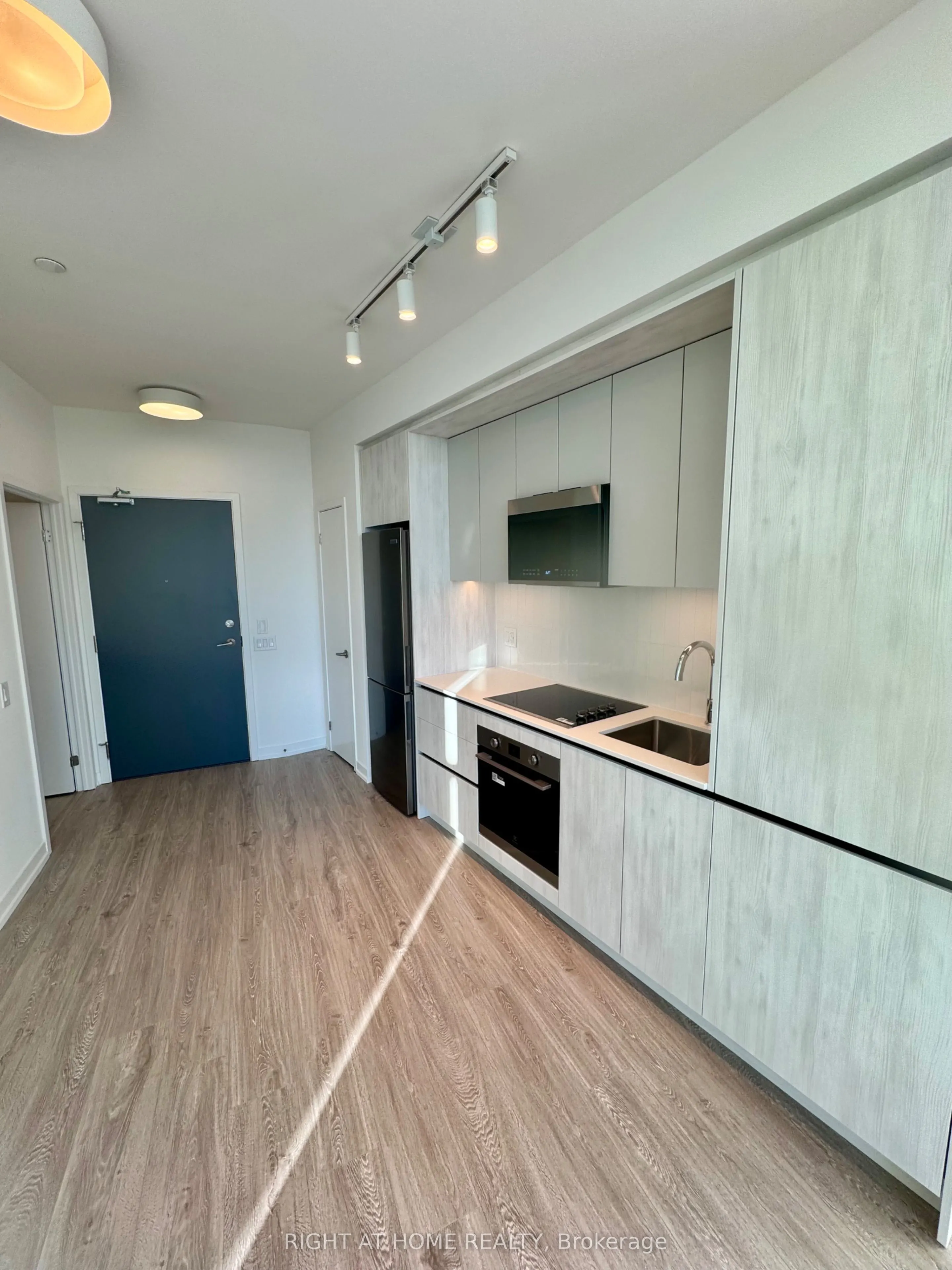 2485 Eglinton Ave W Avenue, #1521