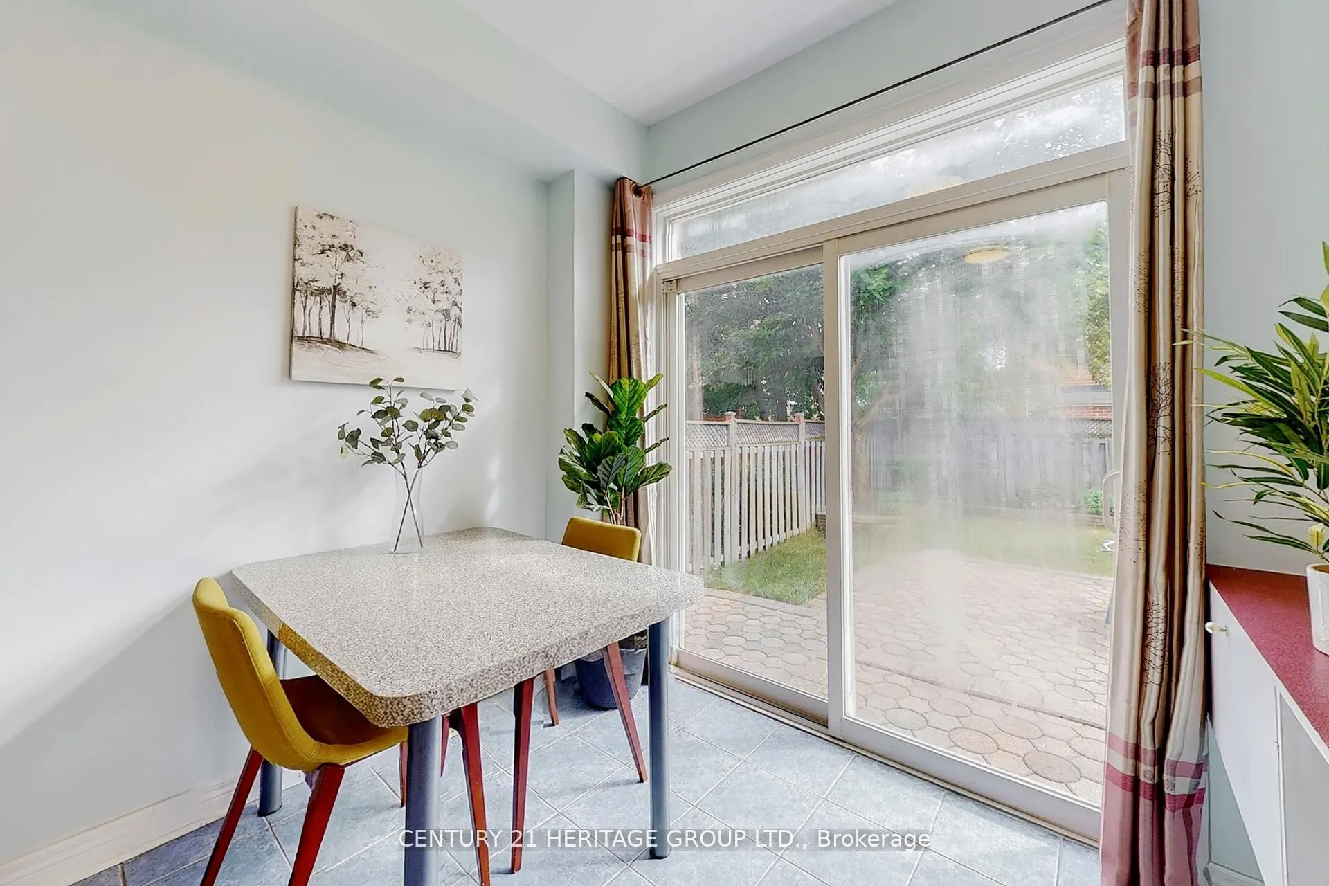 4 Sunnyvale Gate