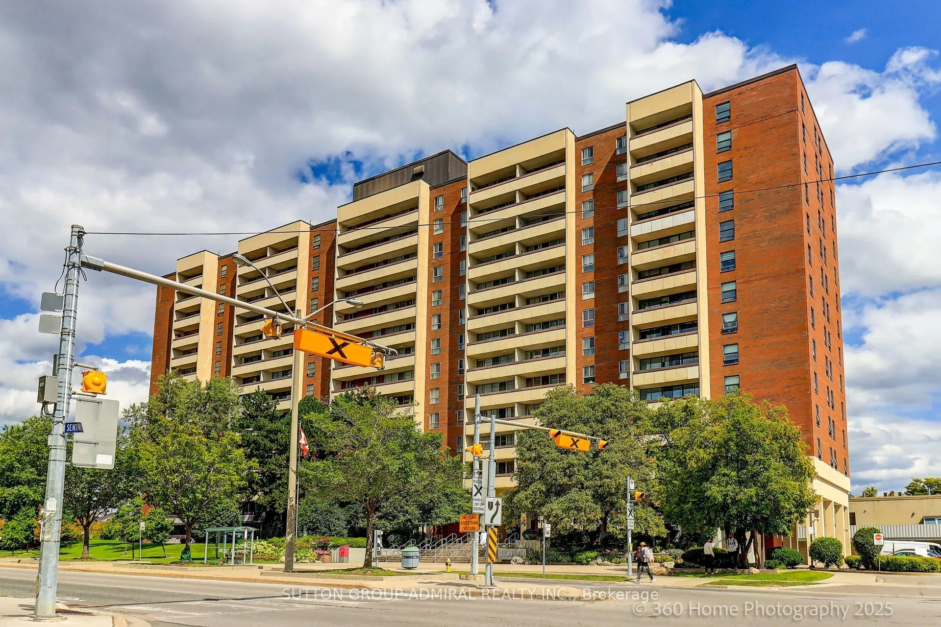 455 Sentinel Road, #711
