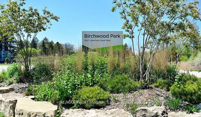 1575 Lakeshore Road W, #GR20