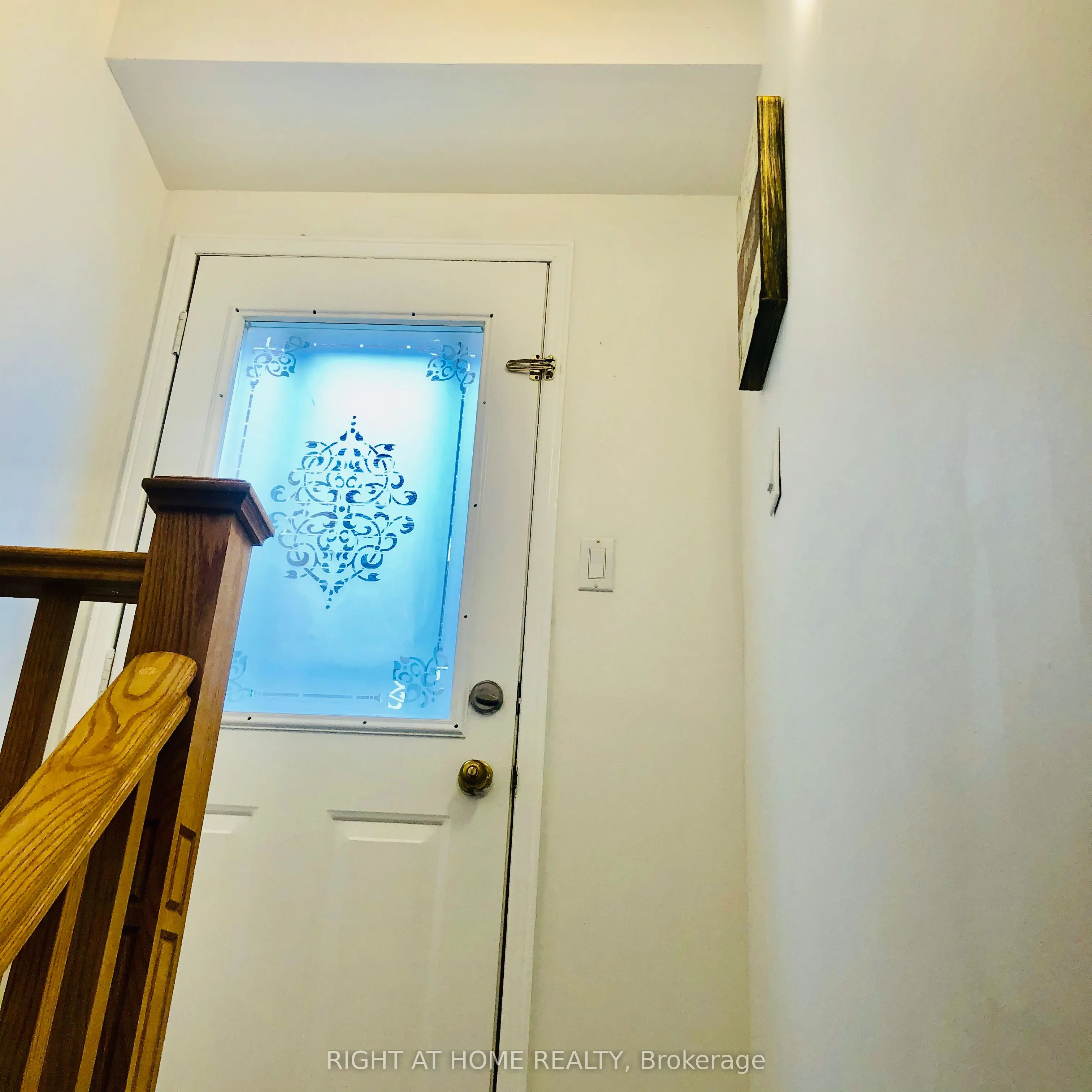 289 Laurentian Avenue S, #Room#B