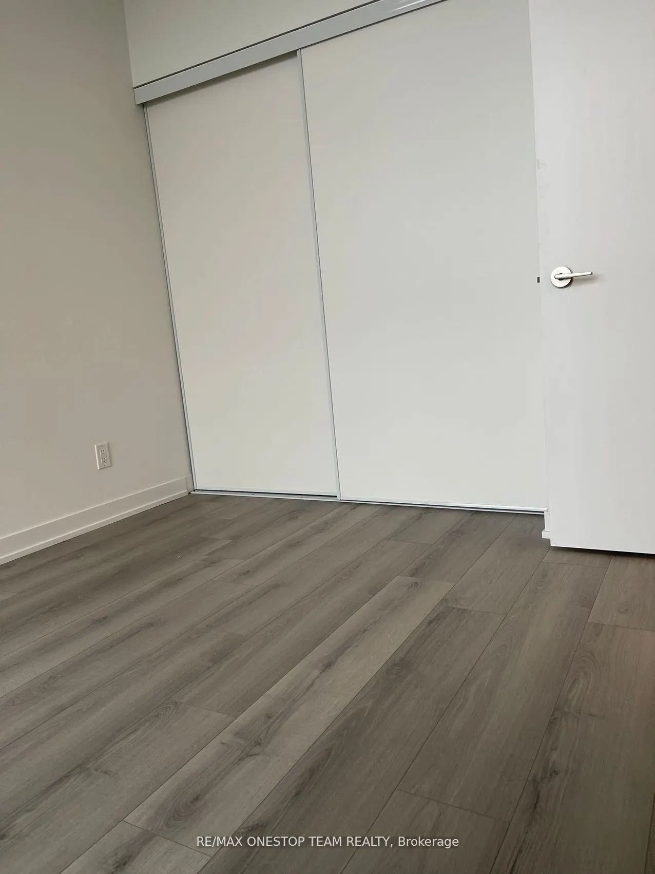 1787 St Clair Avenue W, #902