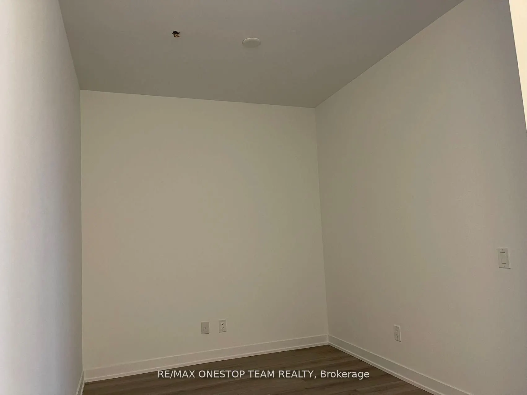 1787 St Clair Avenue W, #902