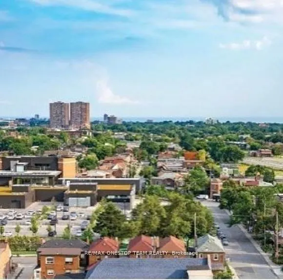 1787 St Clair Avenue W, #902