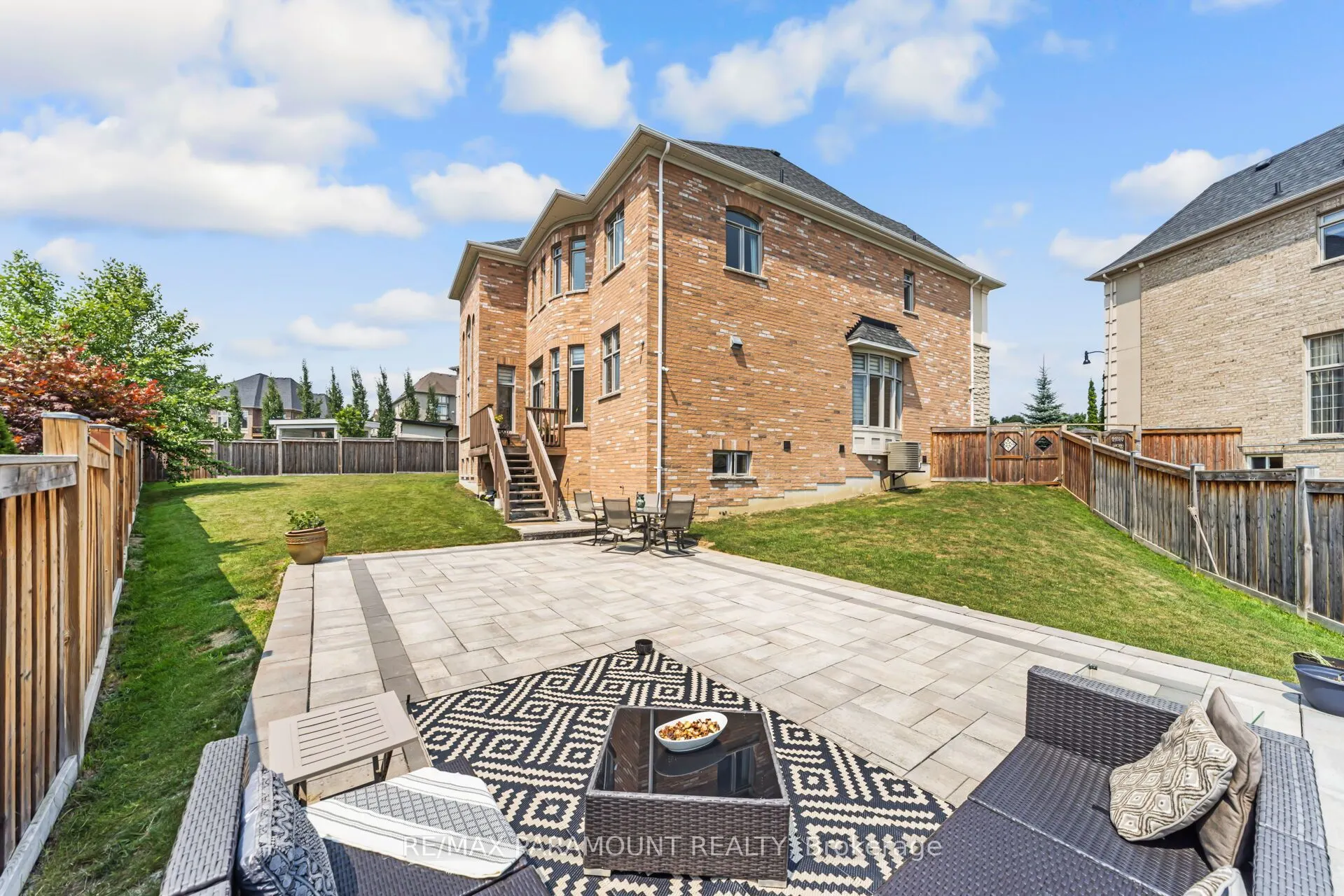 8 Accolade Court