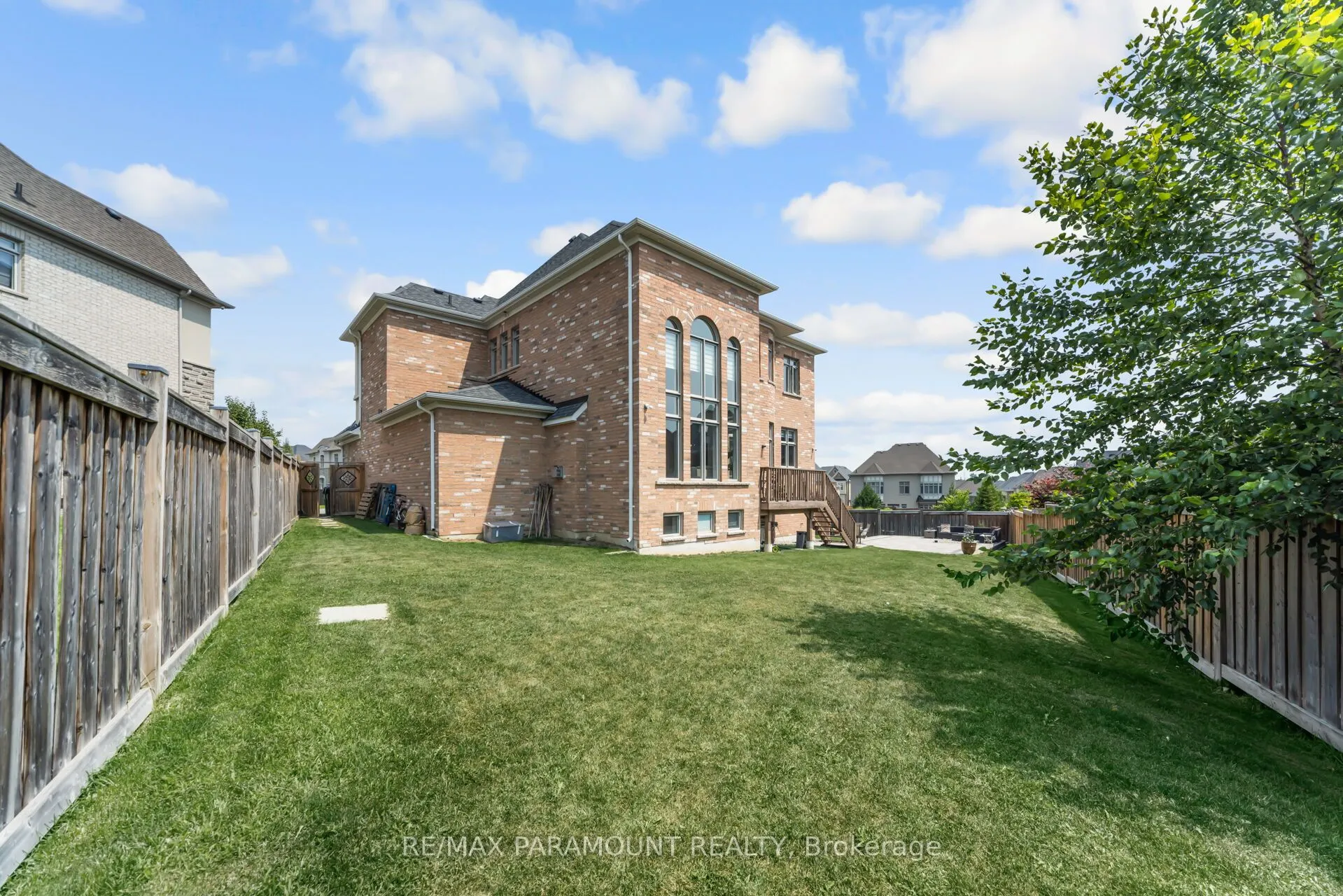 8 Accolade Court