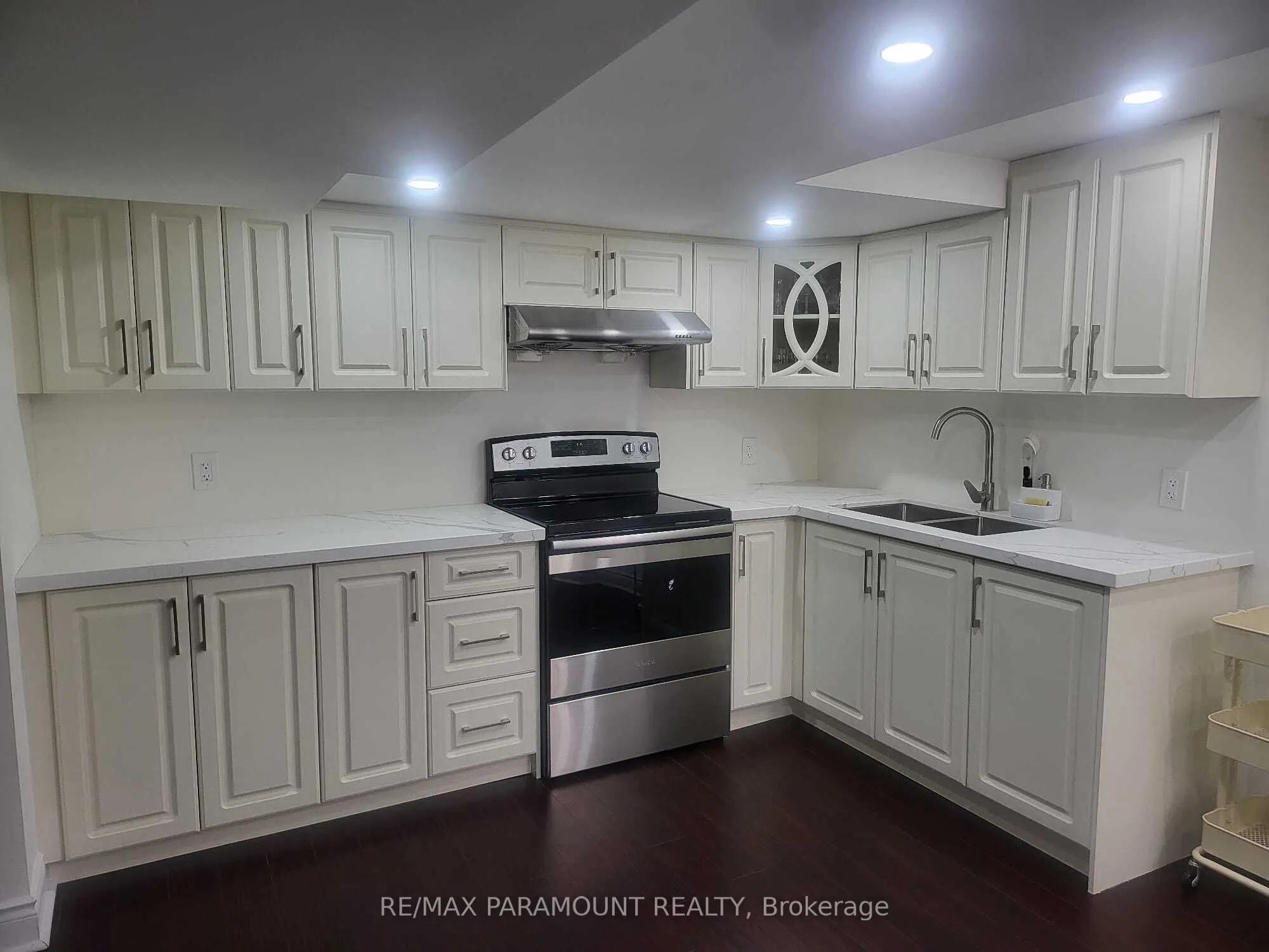 8 Accolade Court