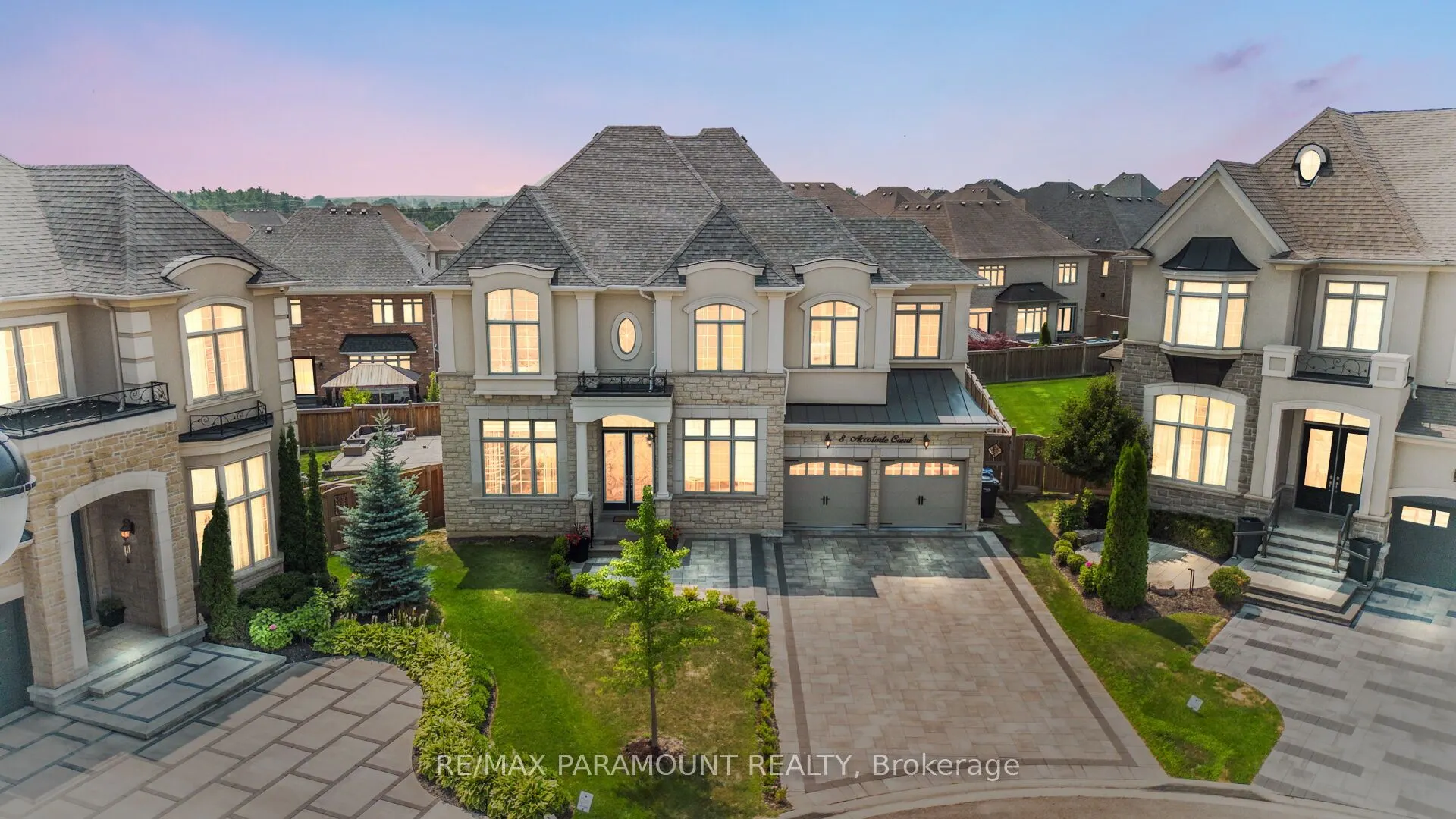 8 Accolade Court