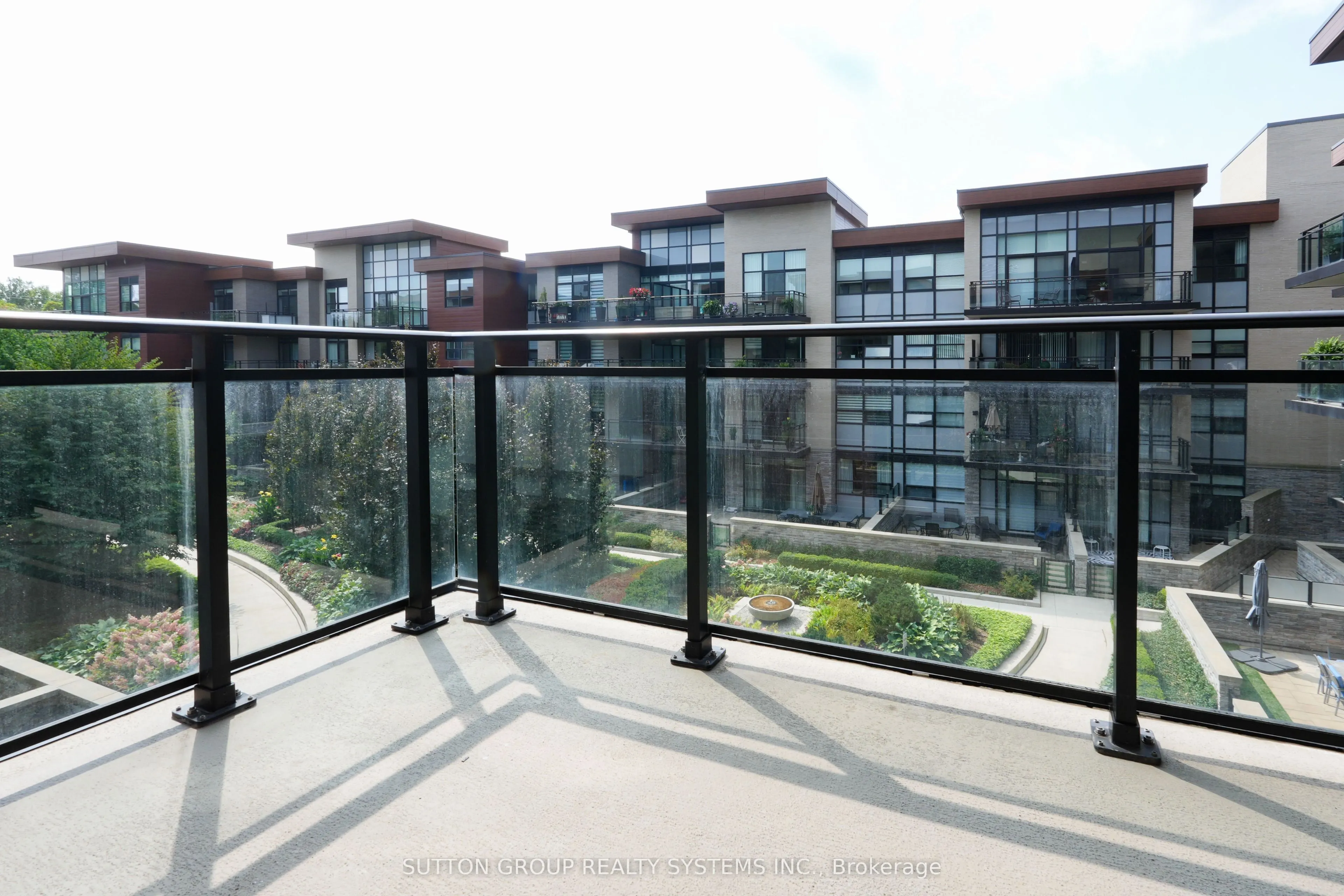 1575 Lakeshore Road, #357