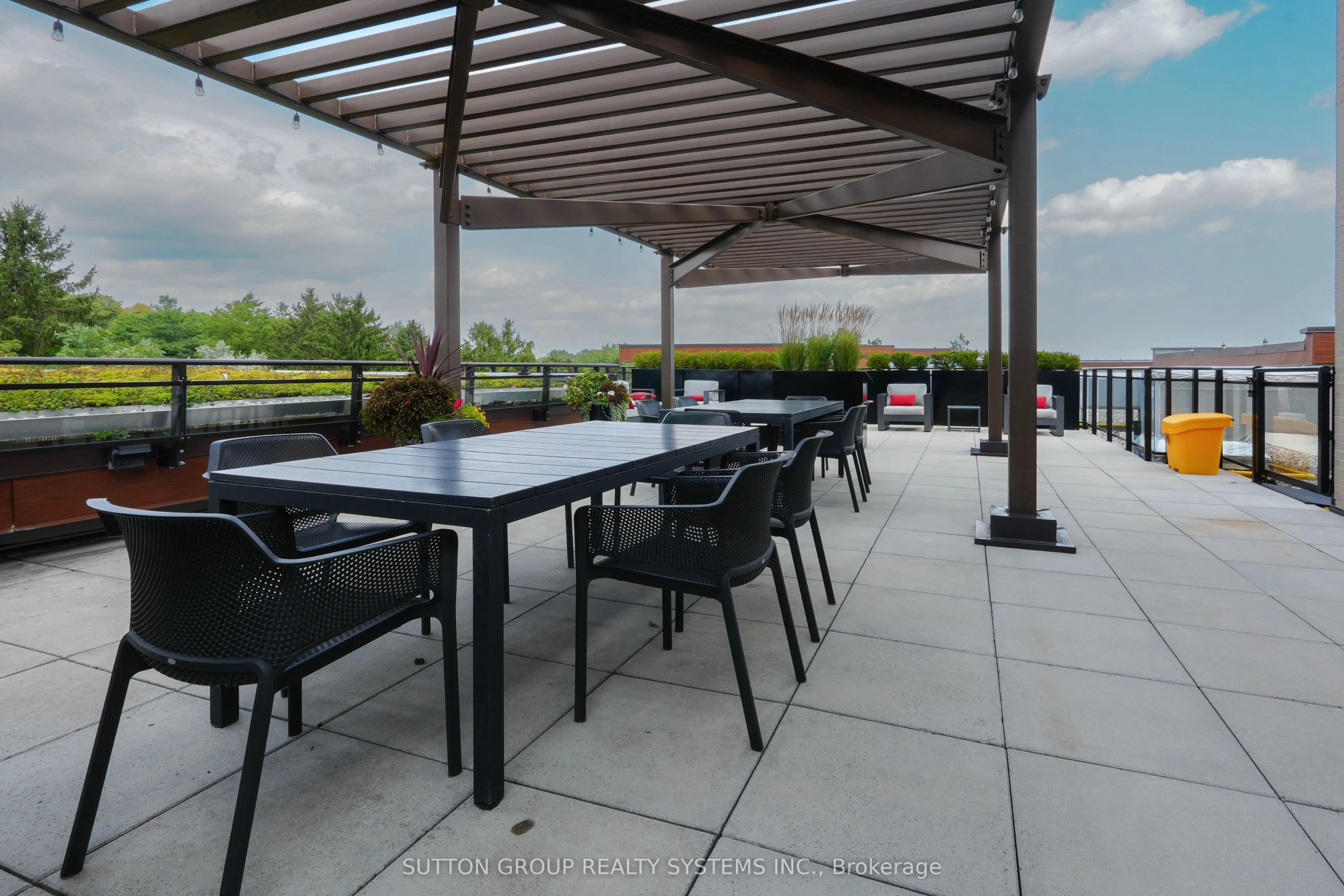 1575 Lakeshore Road, #357