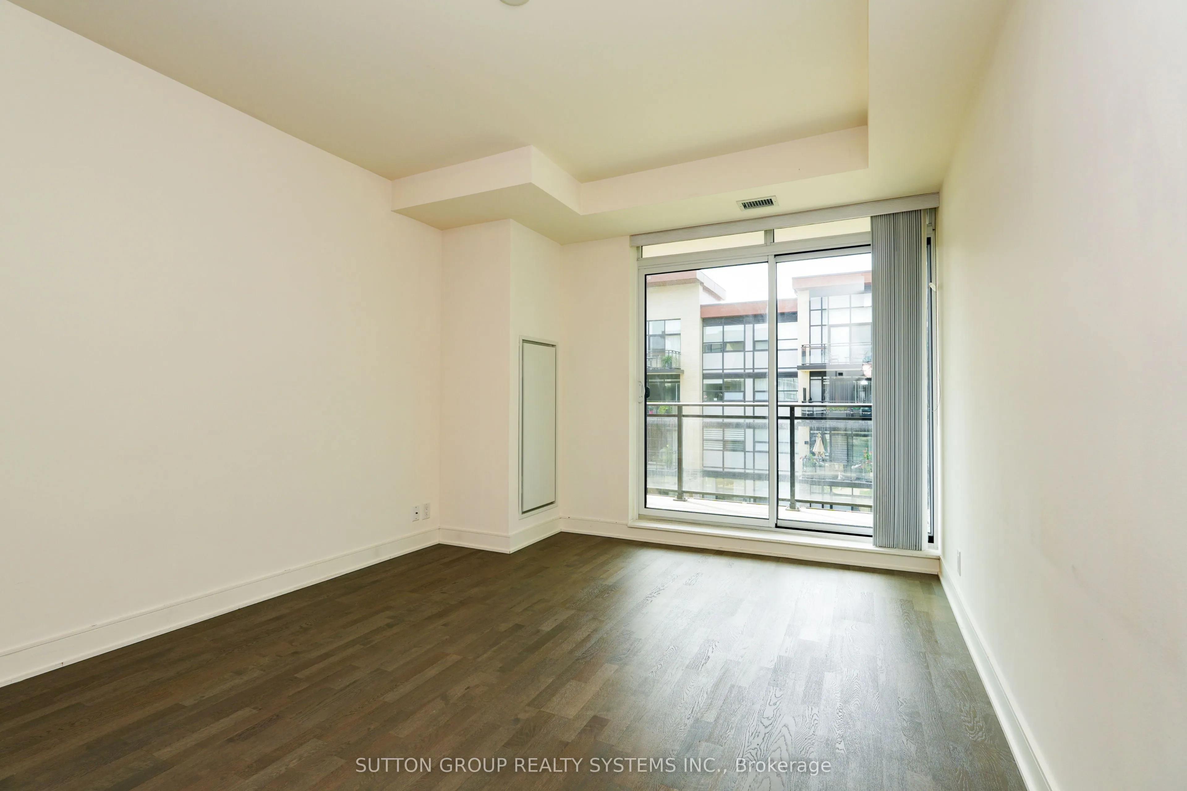 1575 Lakeshore Road, #357