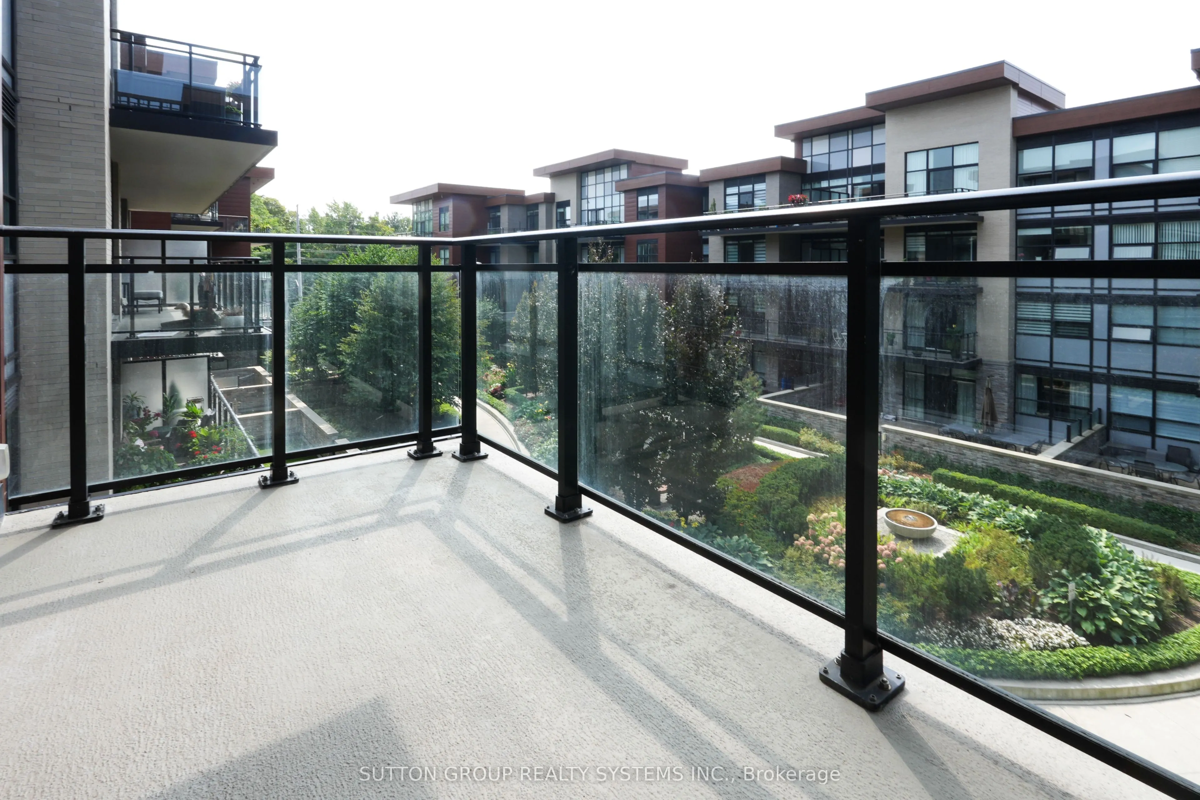 1575 Lakeshore Road, #357