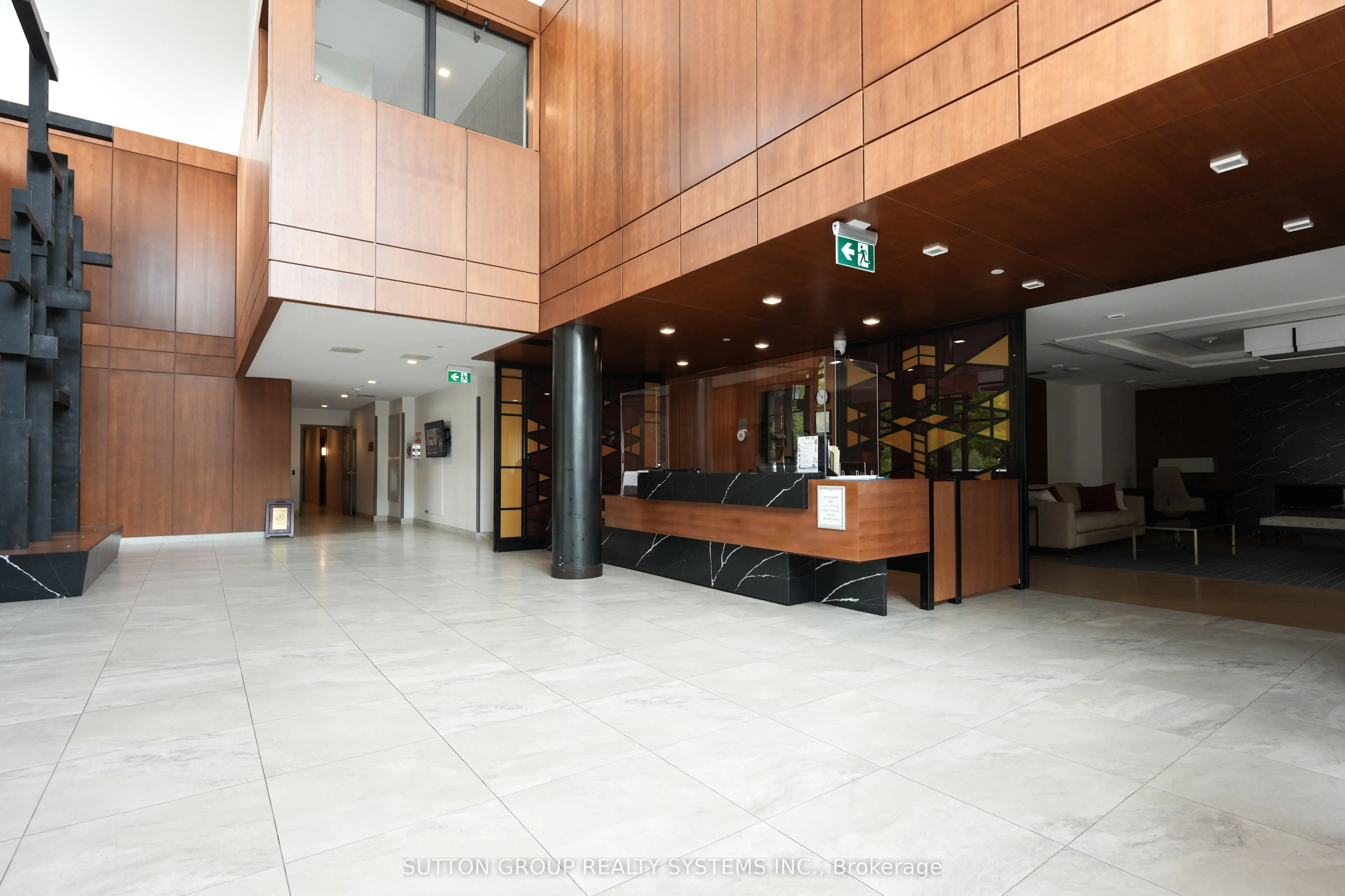 1575 Lakeshore Road, #357