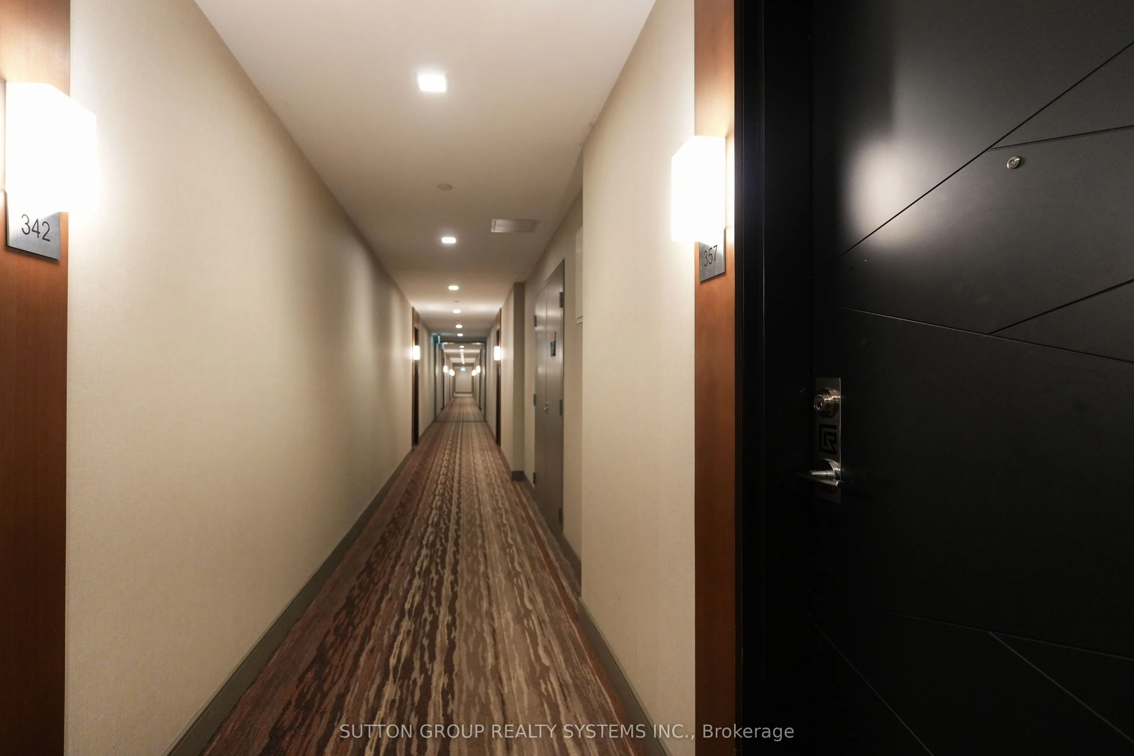 1575 Lakeshore Road, #357