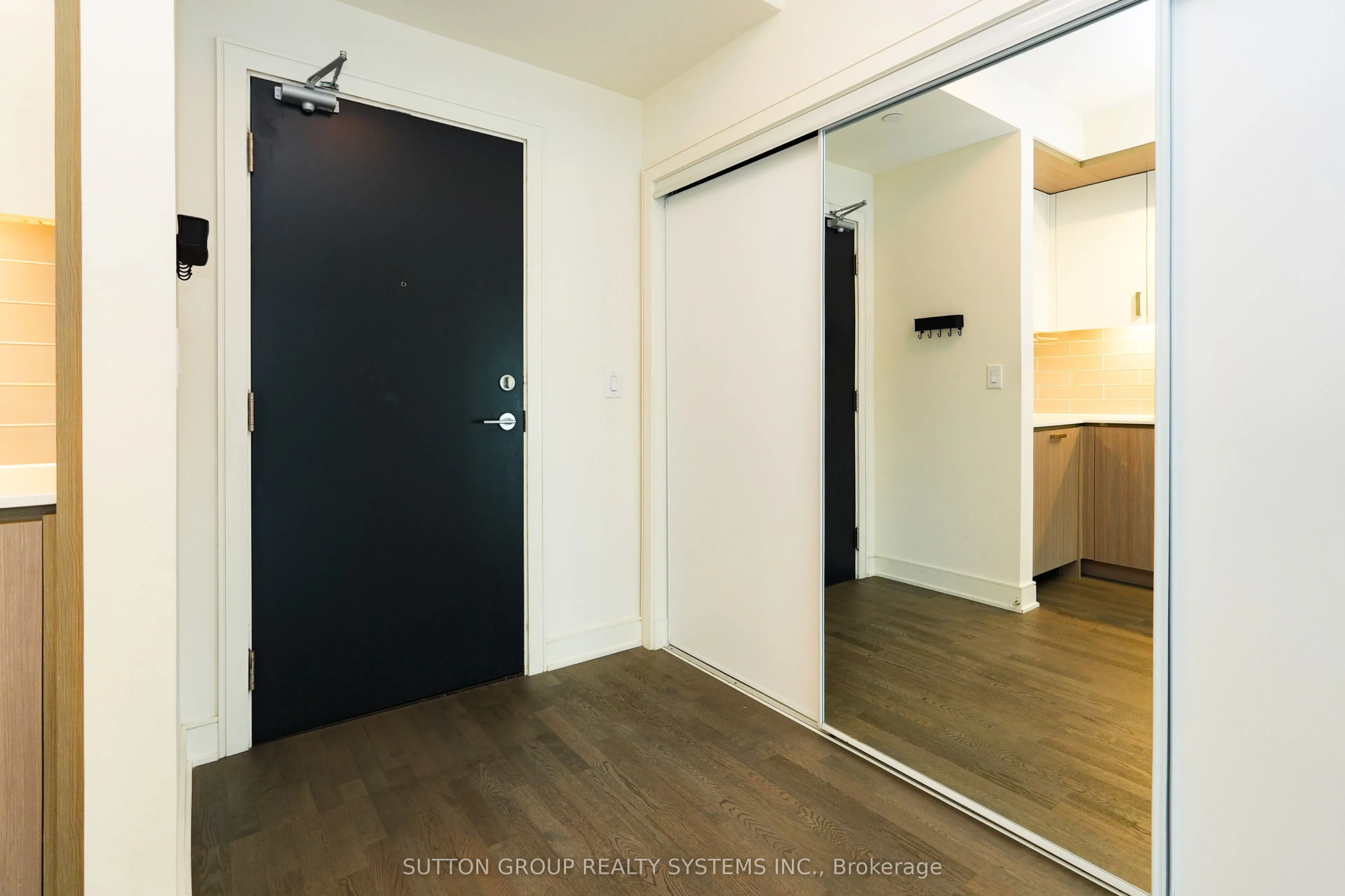 1575 Lakeshore Road, #357