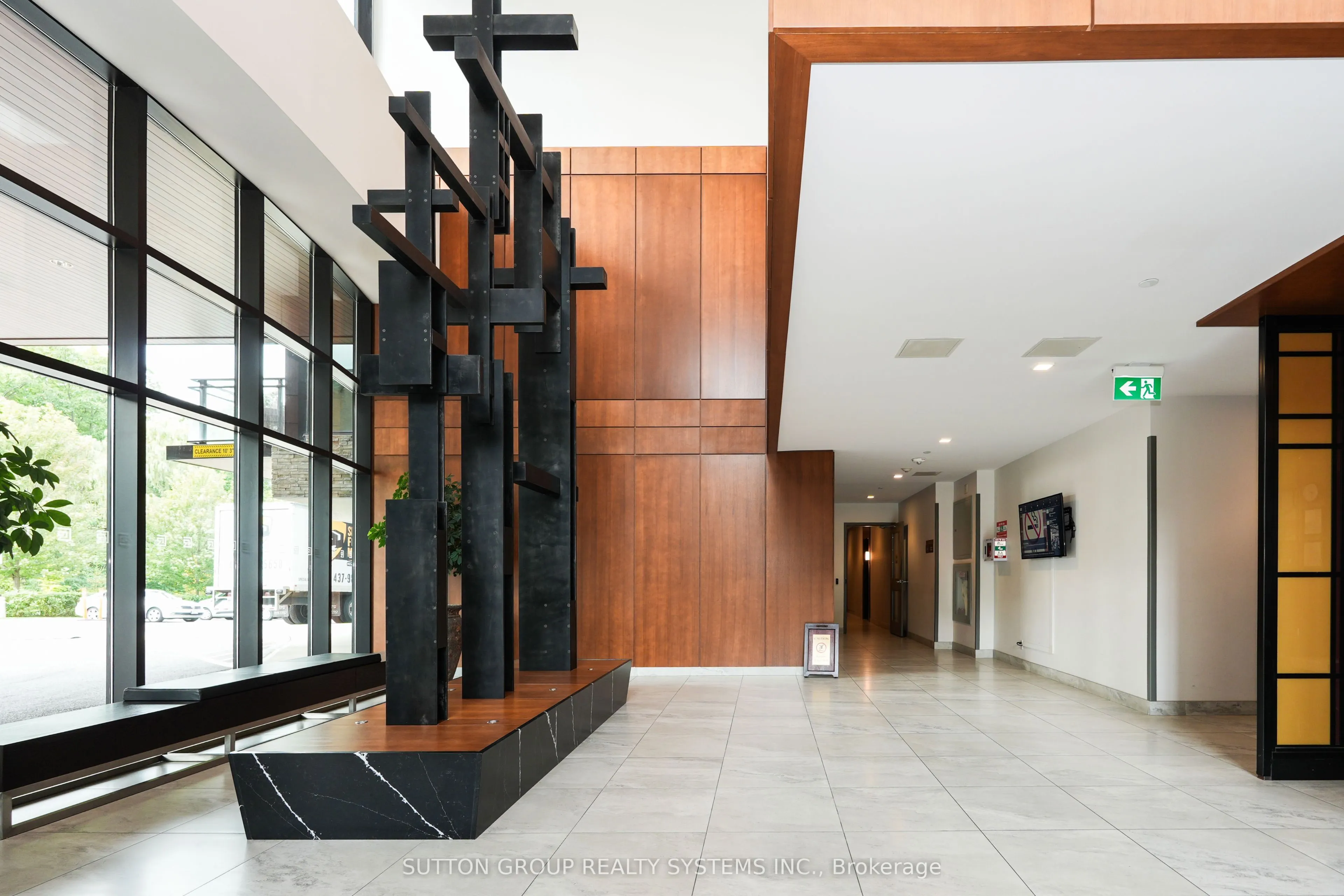 1575 Lakeshore Road, #357