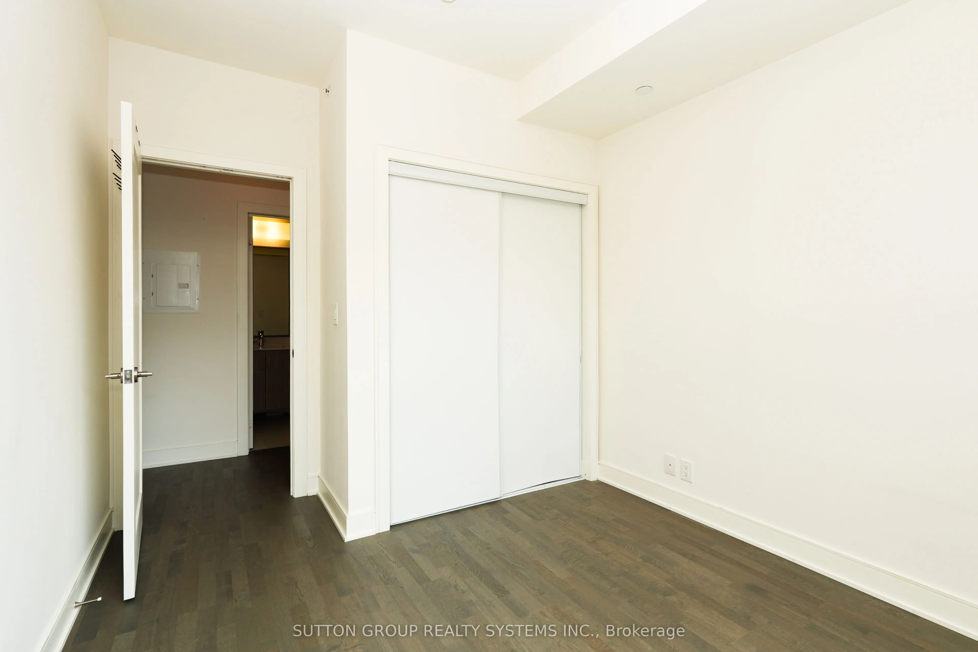 1575 Lakeshore Road, #357
