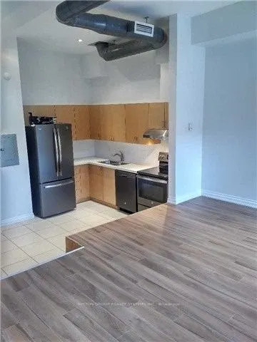 2945 Dundas Street W, #4