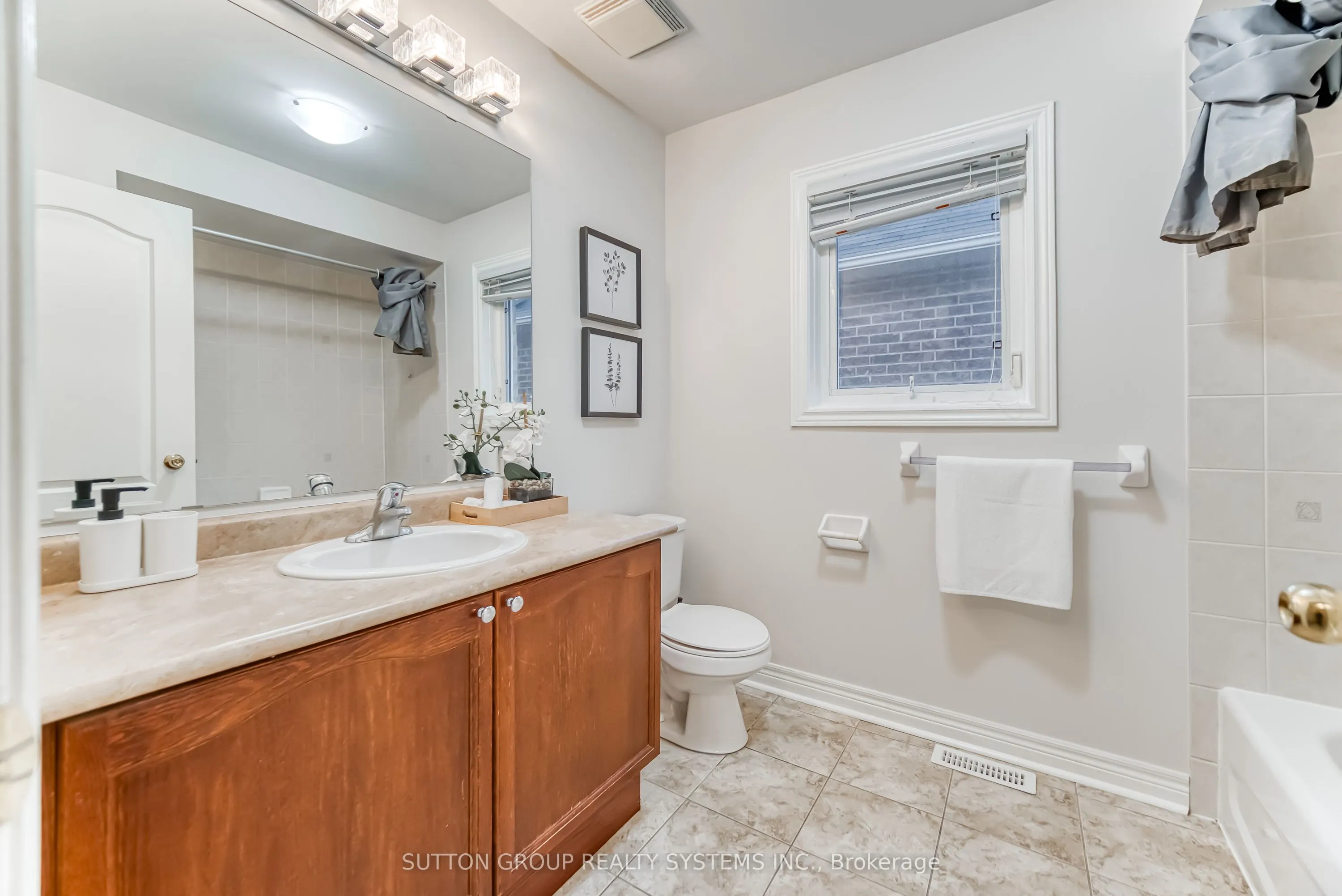 3806 Quiet Creek Drive
