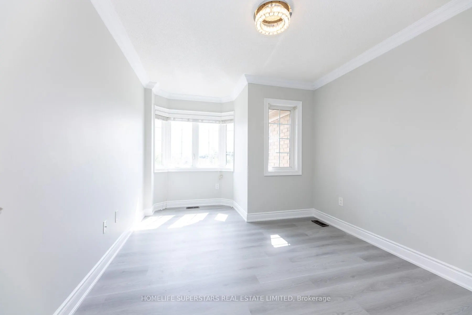 16 Brussels Avenue