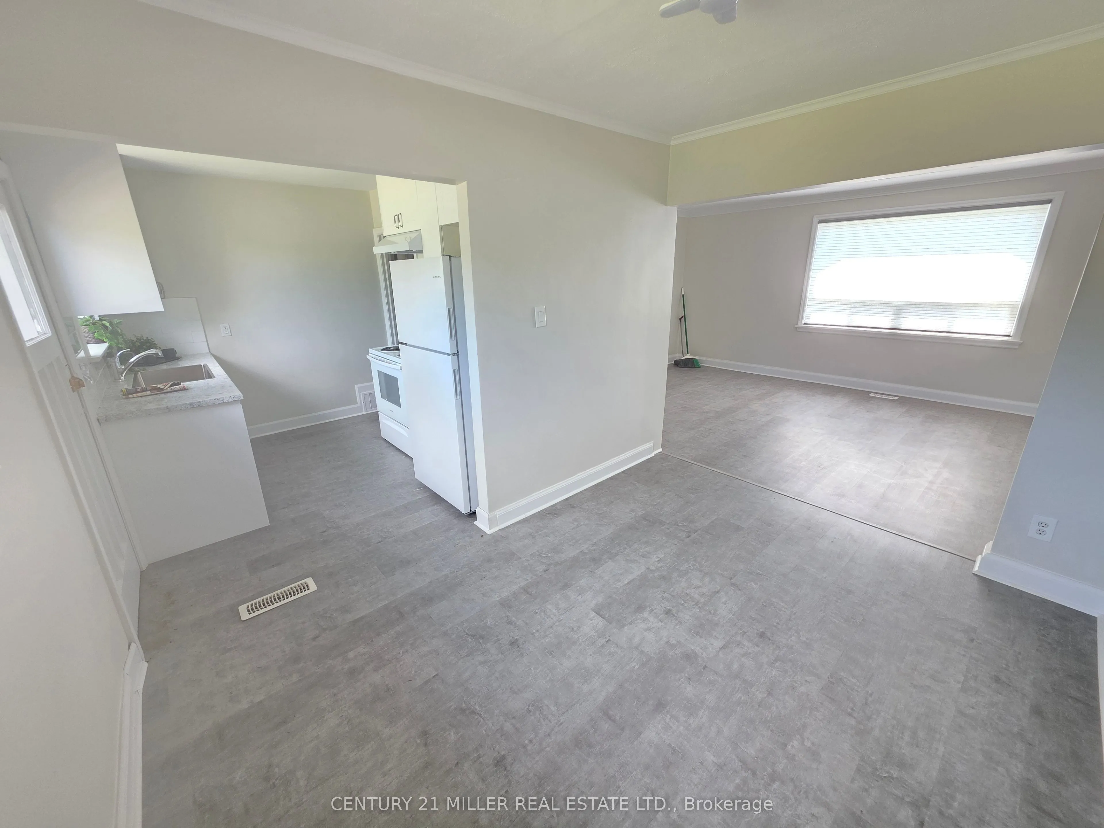 12 Glenbrook Avenue