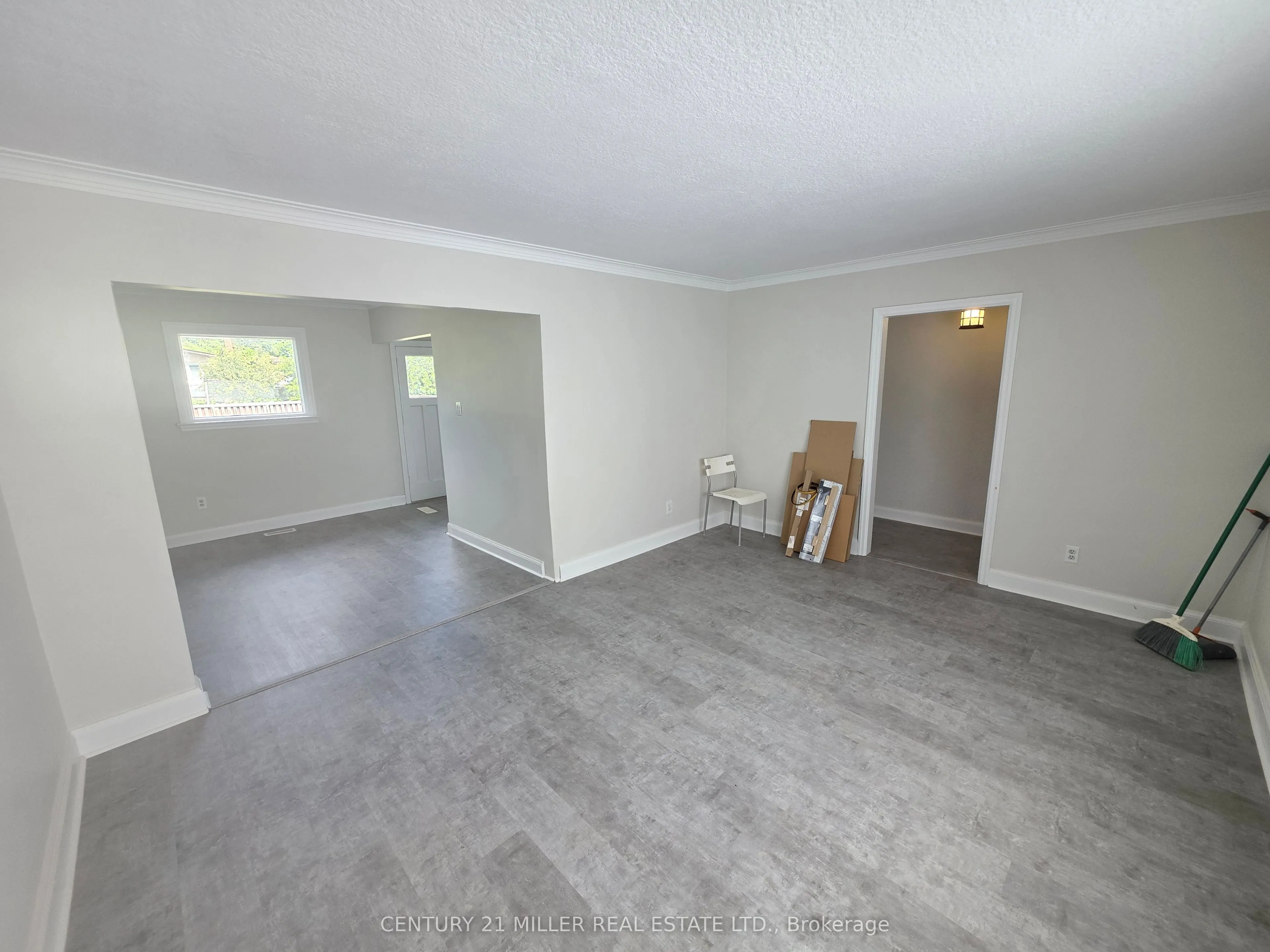 12 Glenbrook Avenue