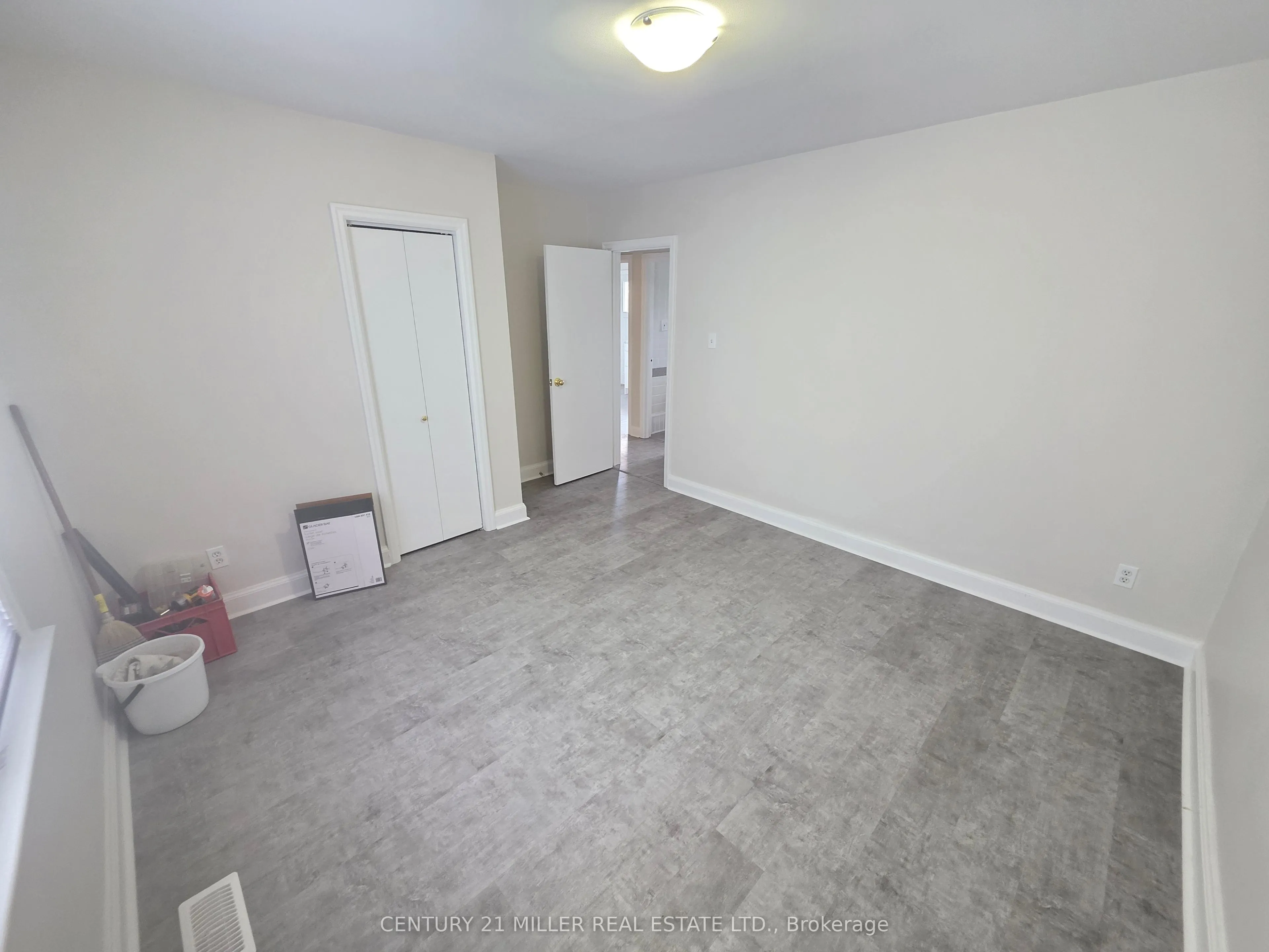 12 Glenbrook Avenue