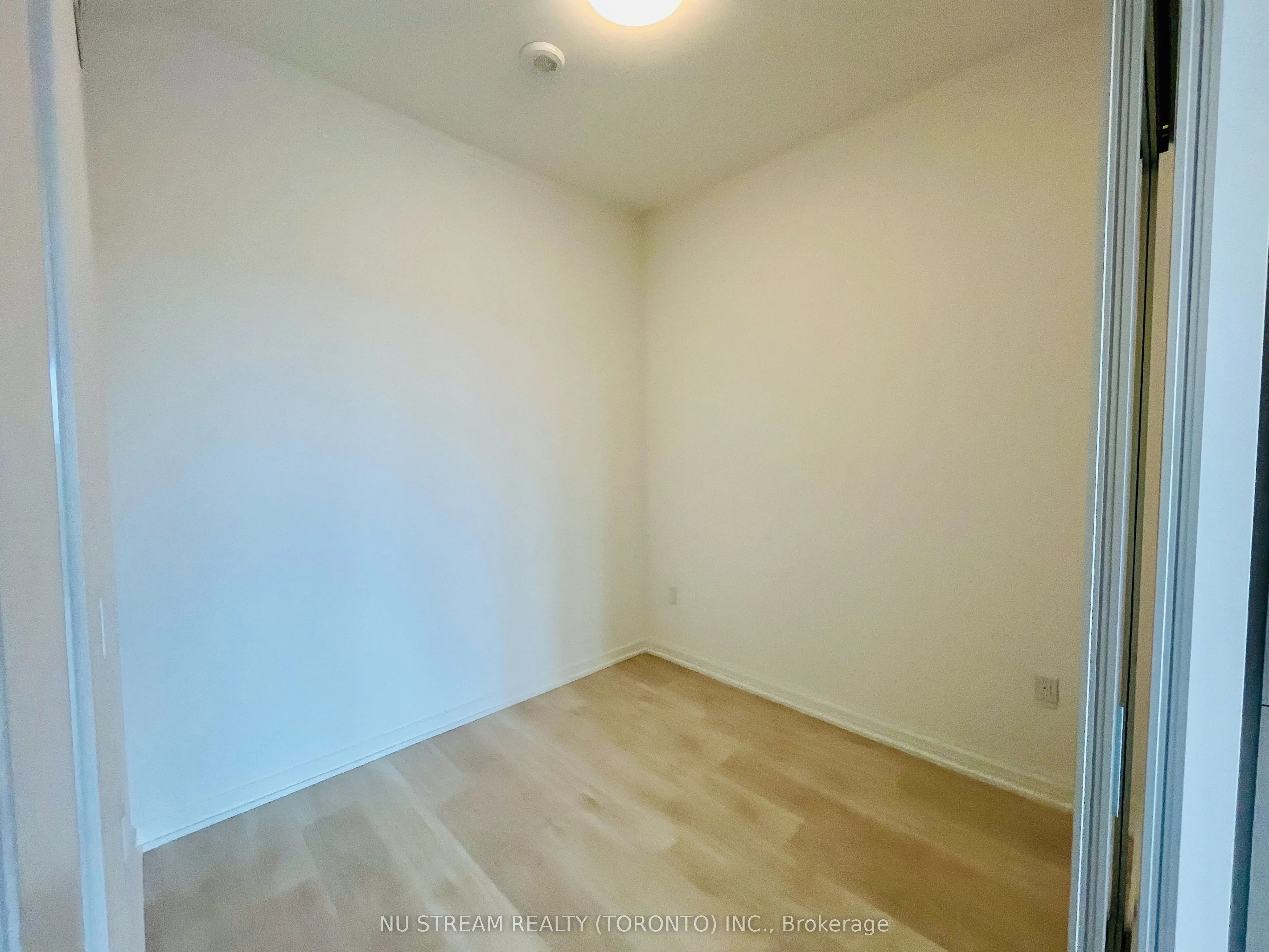 1285 Dupont Street, #807