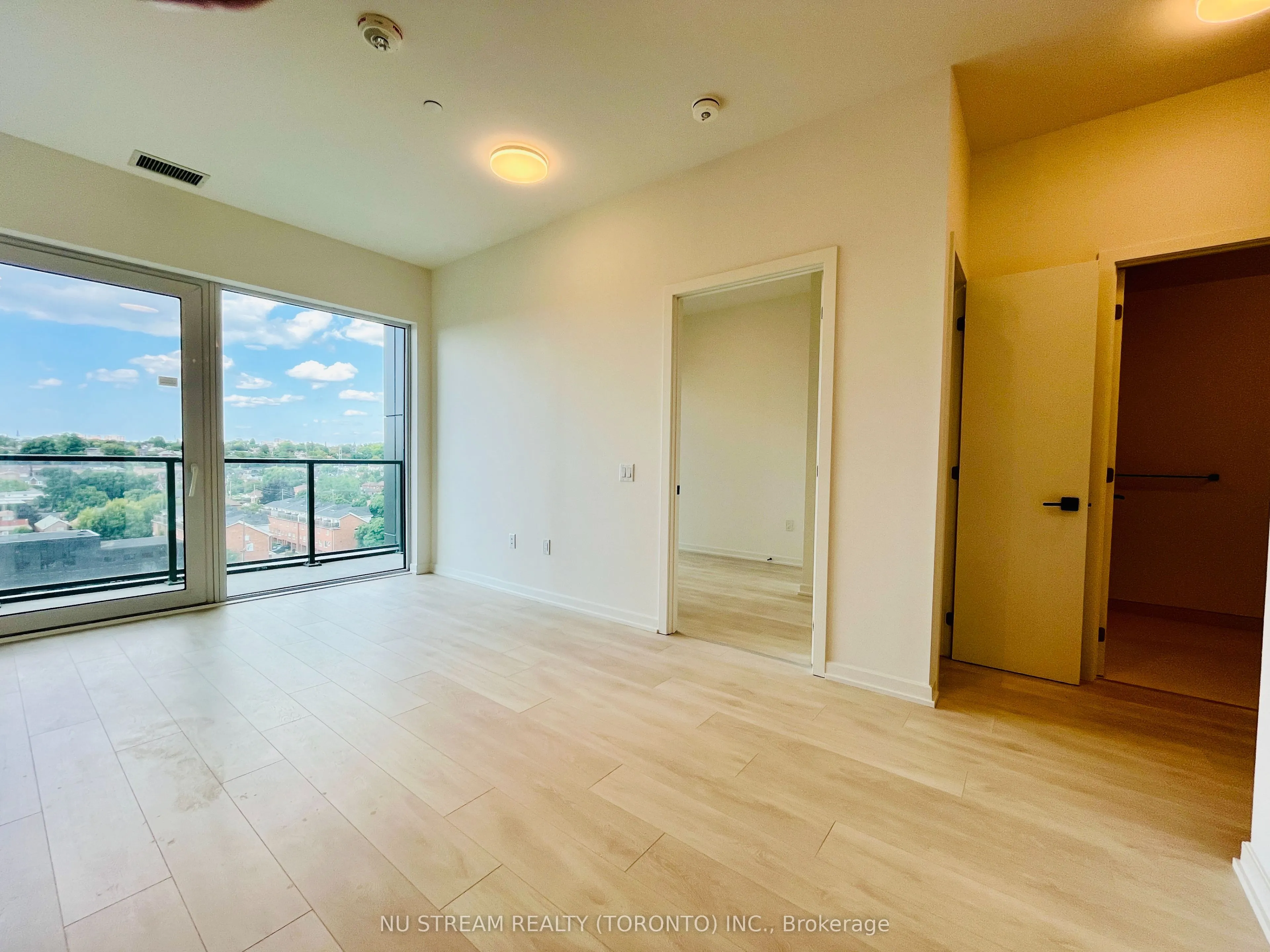 1285 Dupont Street, #807