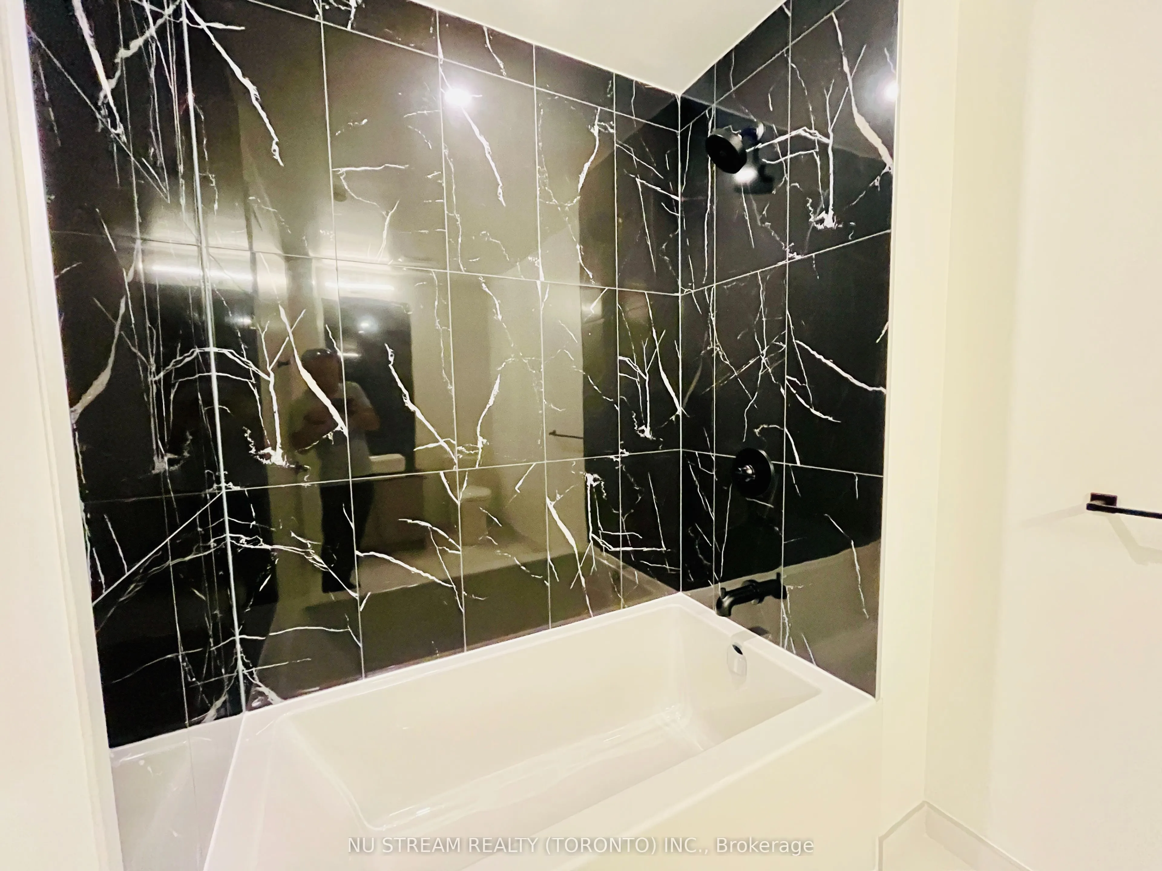 1285 Dupont Street, #807