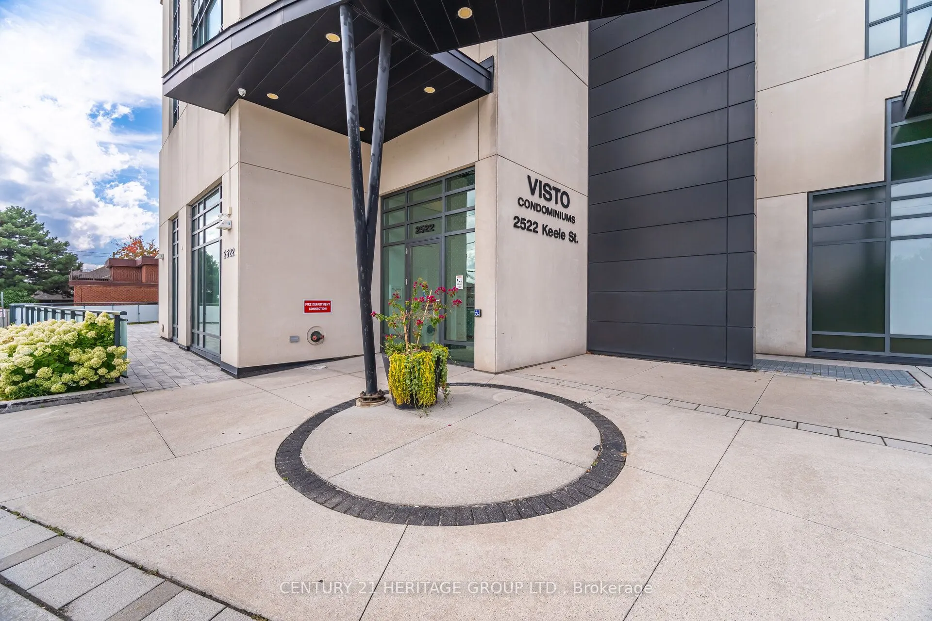 2522 Keele Street, #320