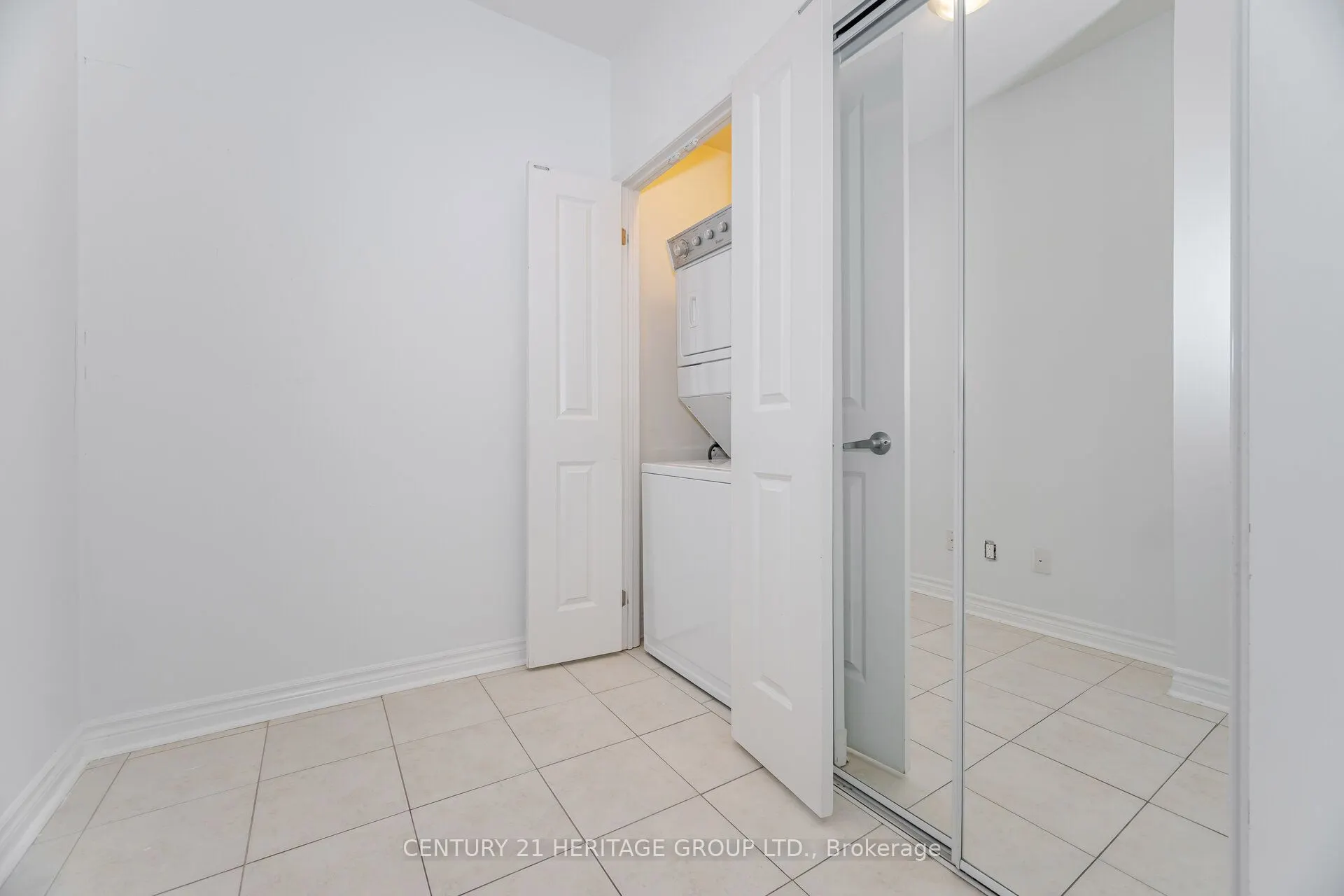 2522 Keele Street, #320