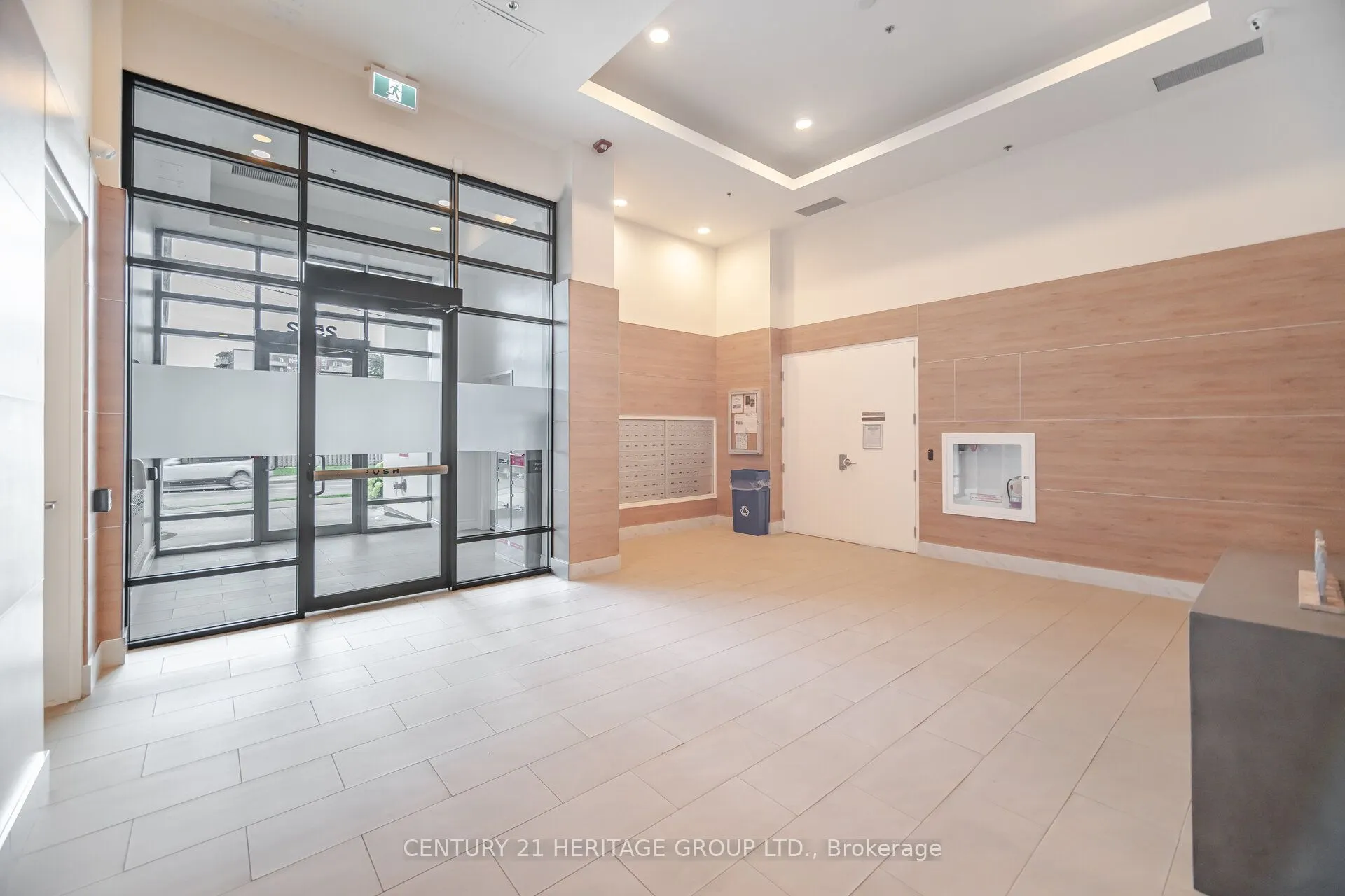 2522 Keele Street, #320