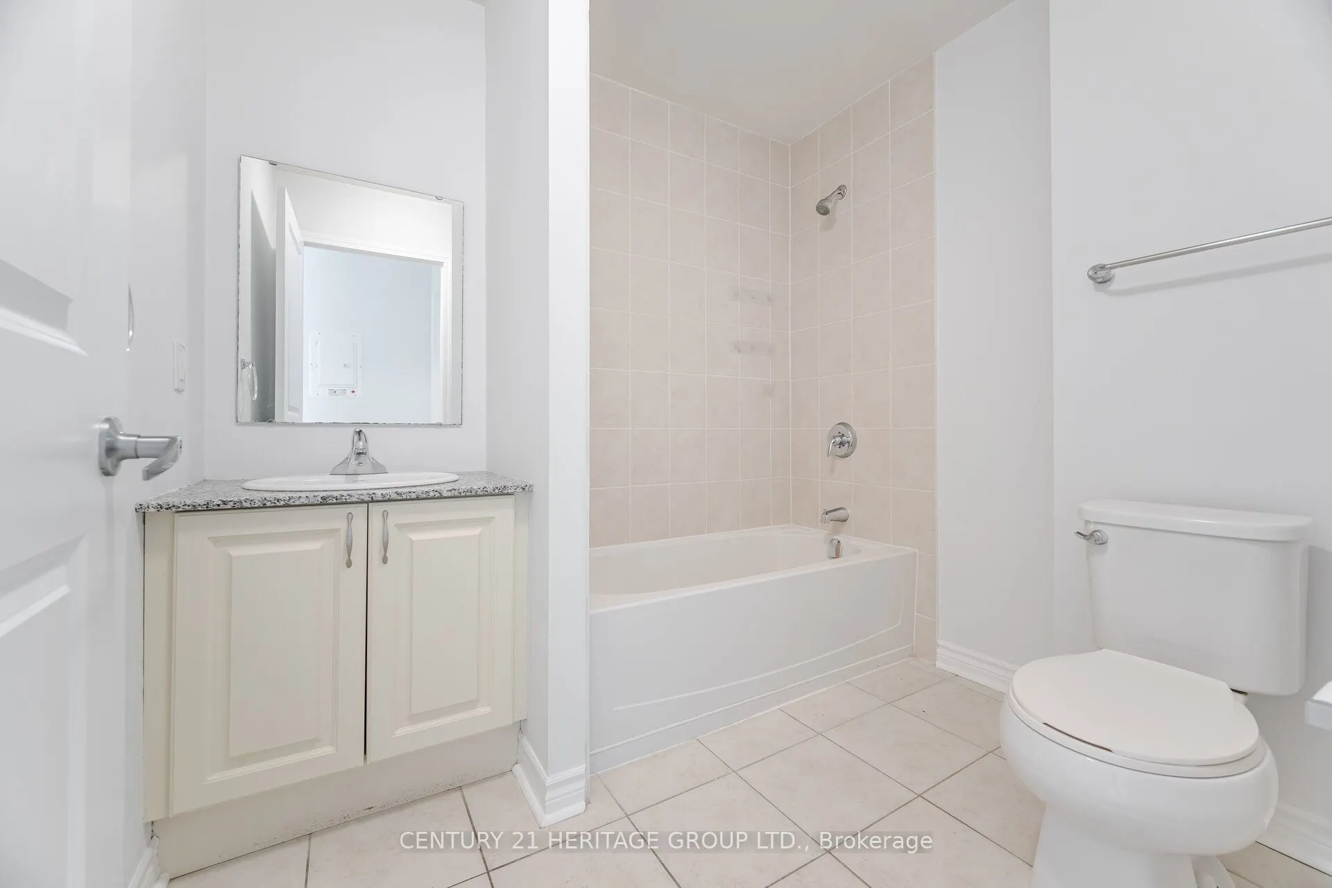 2522 Keele Street, #320