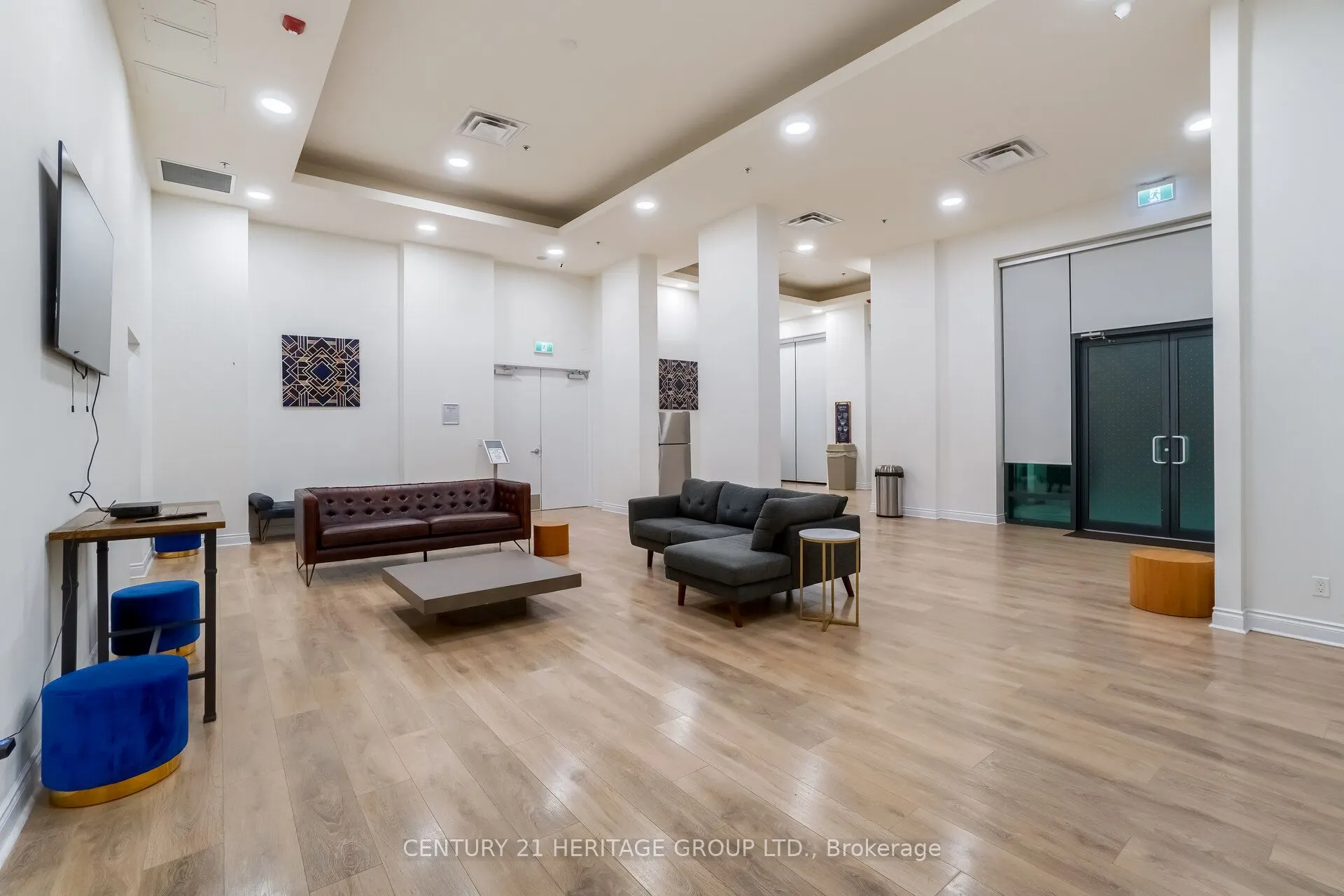 2522 Keele Street, #320