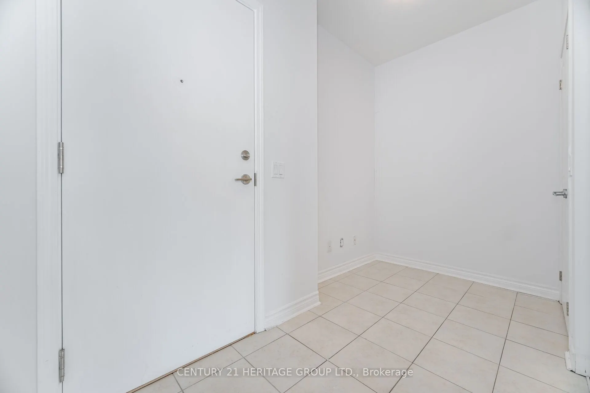 2522 Keele Street, #320