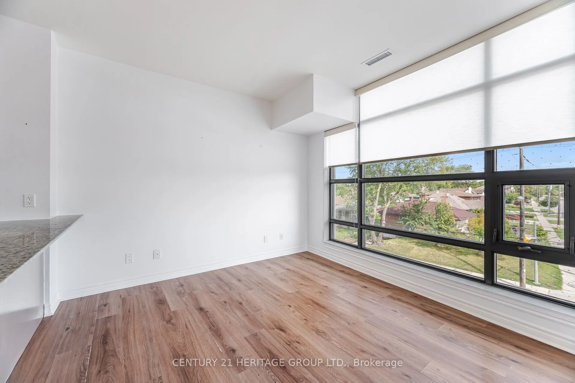 2522 Keele Street, #320