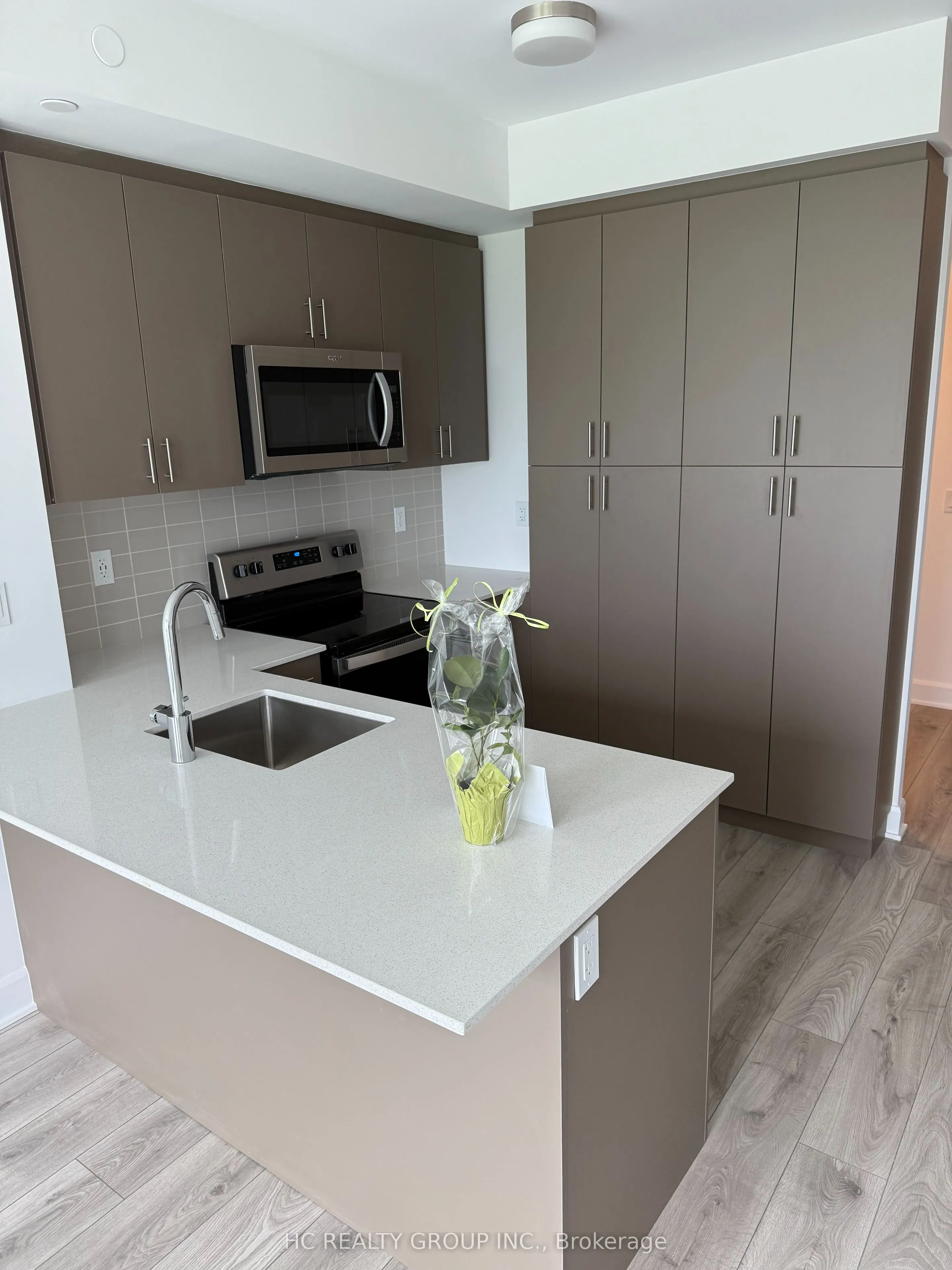 3240 William Coltson Avenue, #811